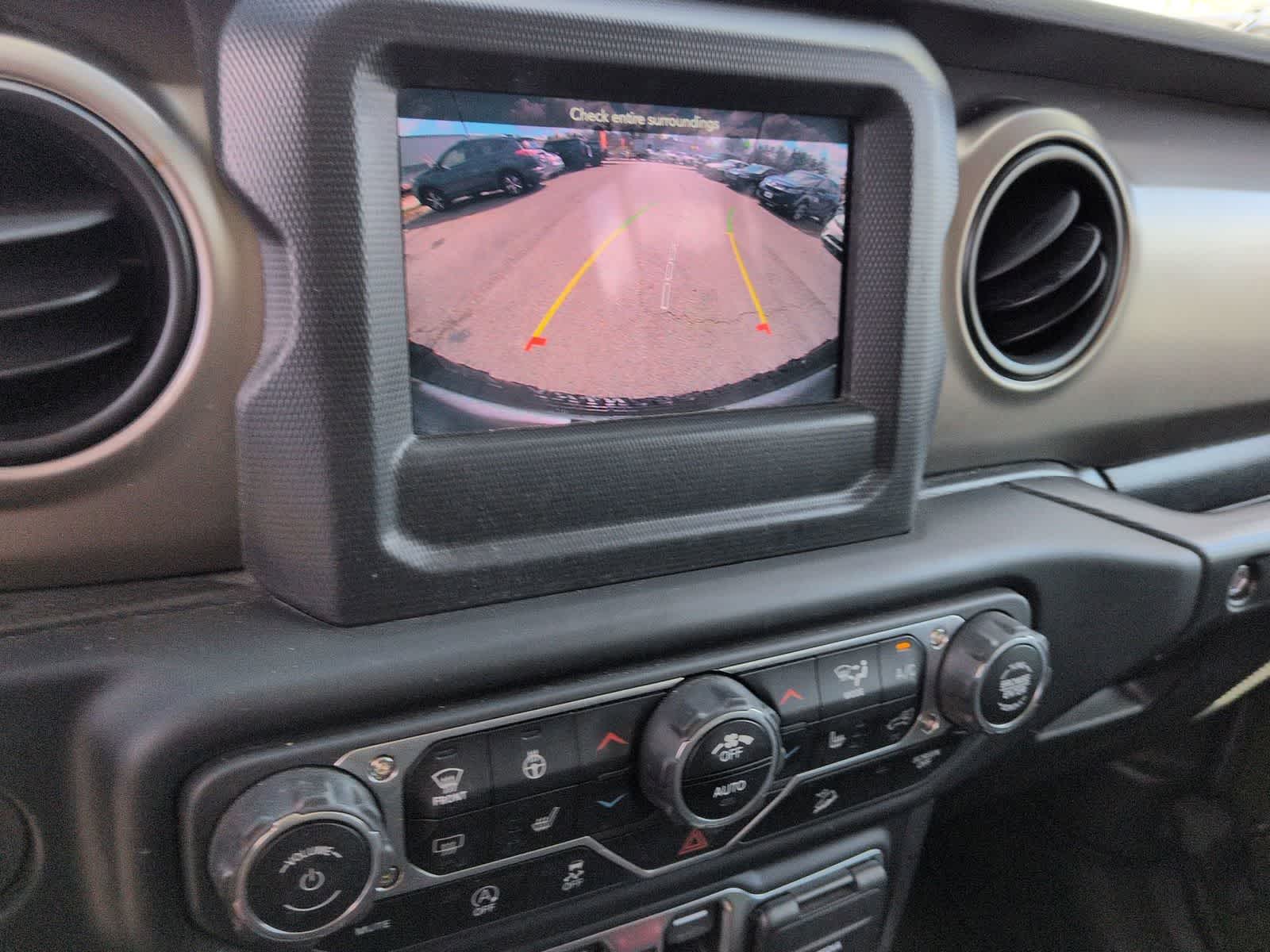 Thumbnail: 2021 Jeep Wrangler - 25