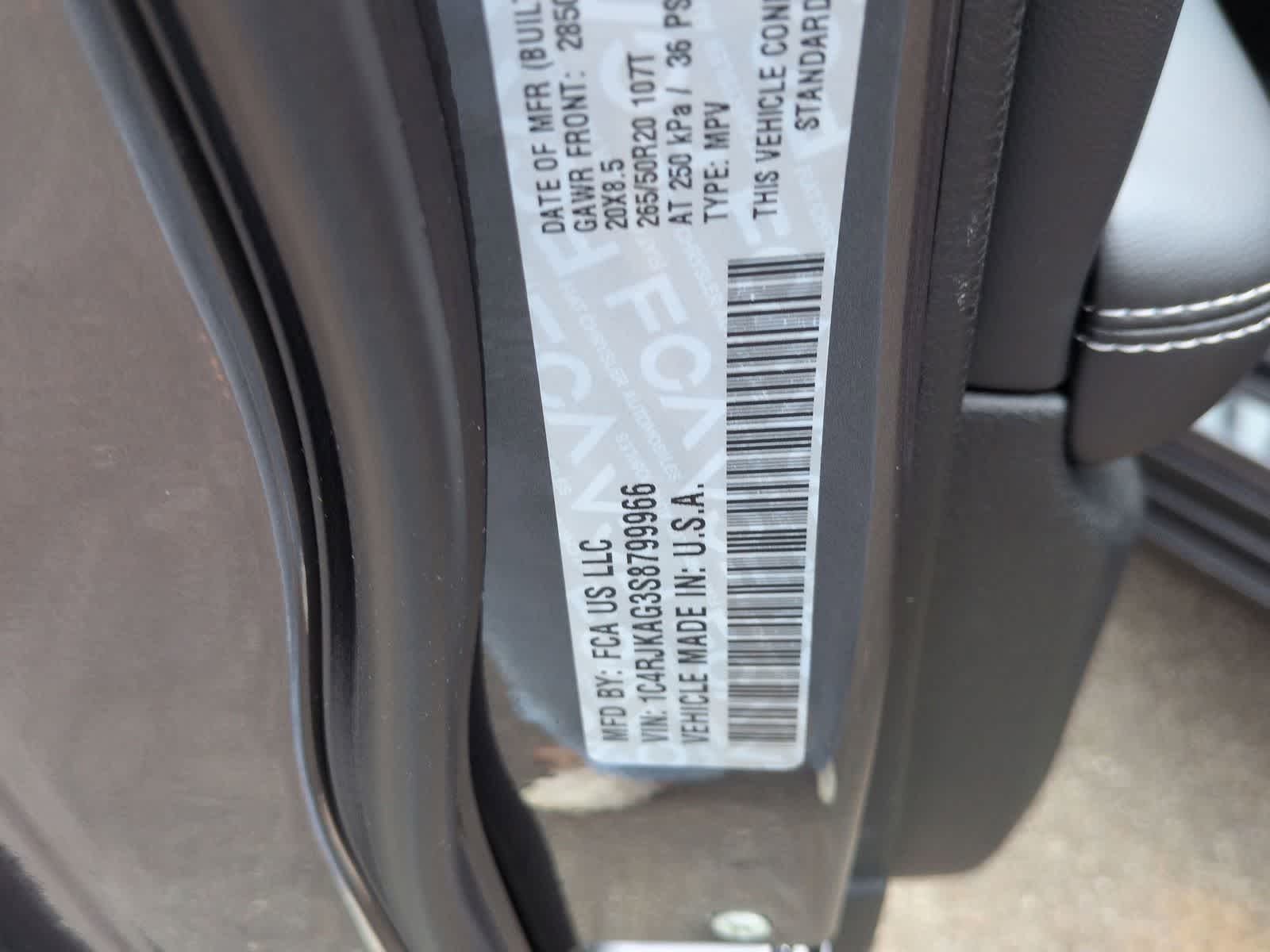 Thumbnail: 2025 Jeep Grand Cherokee L - 32