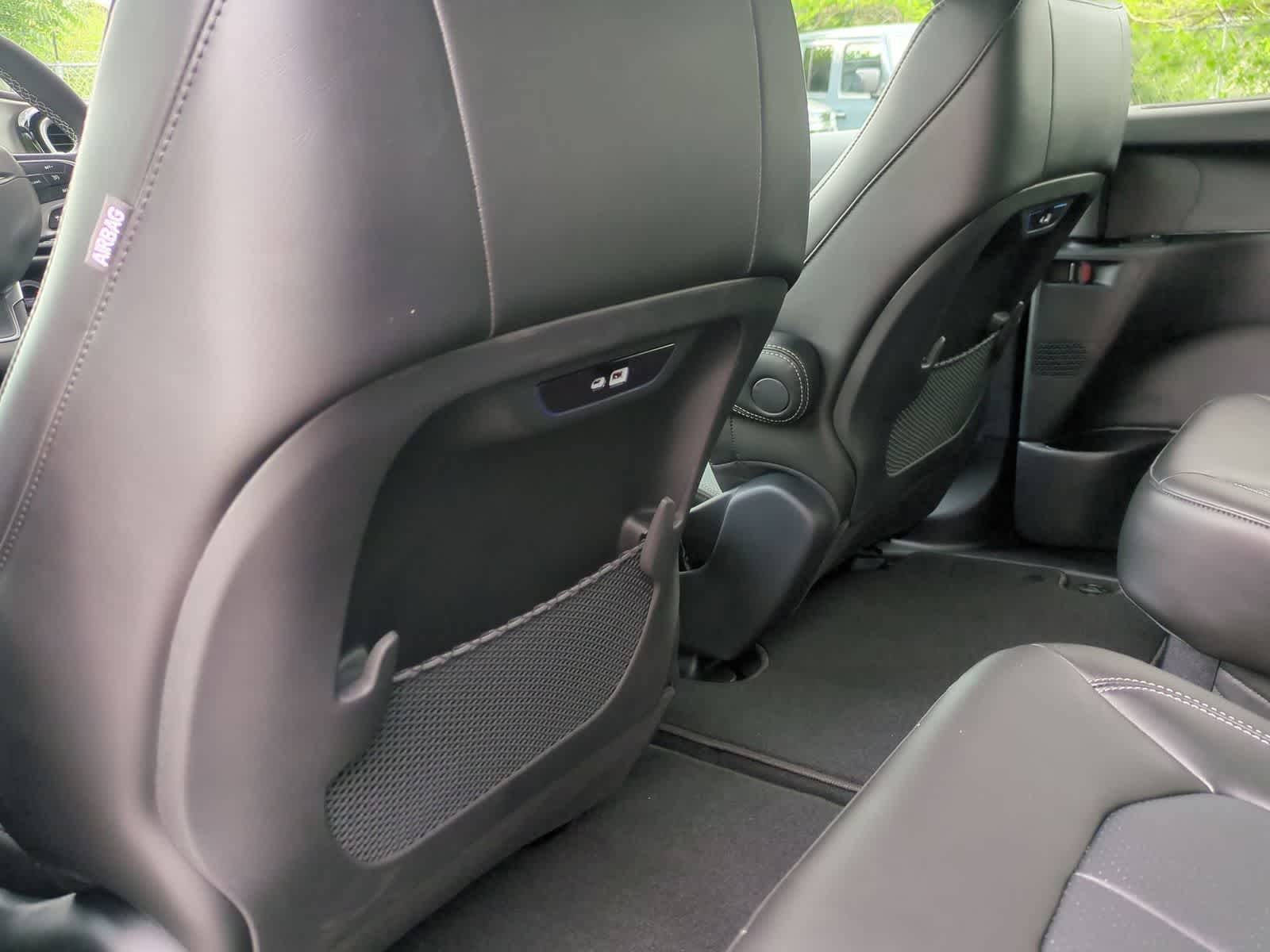 Thumbnail: 2027 Chrysler Pacifica - 18