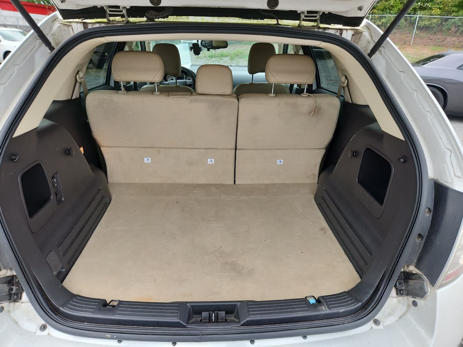 Thumbnail: 2010 Ford Edge - 25