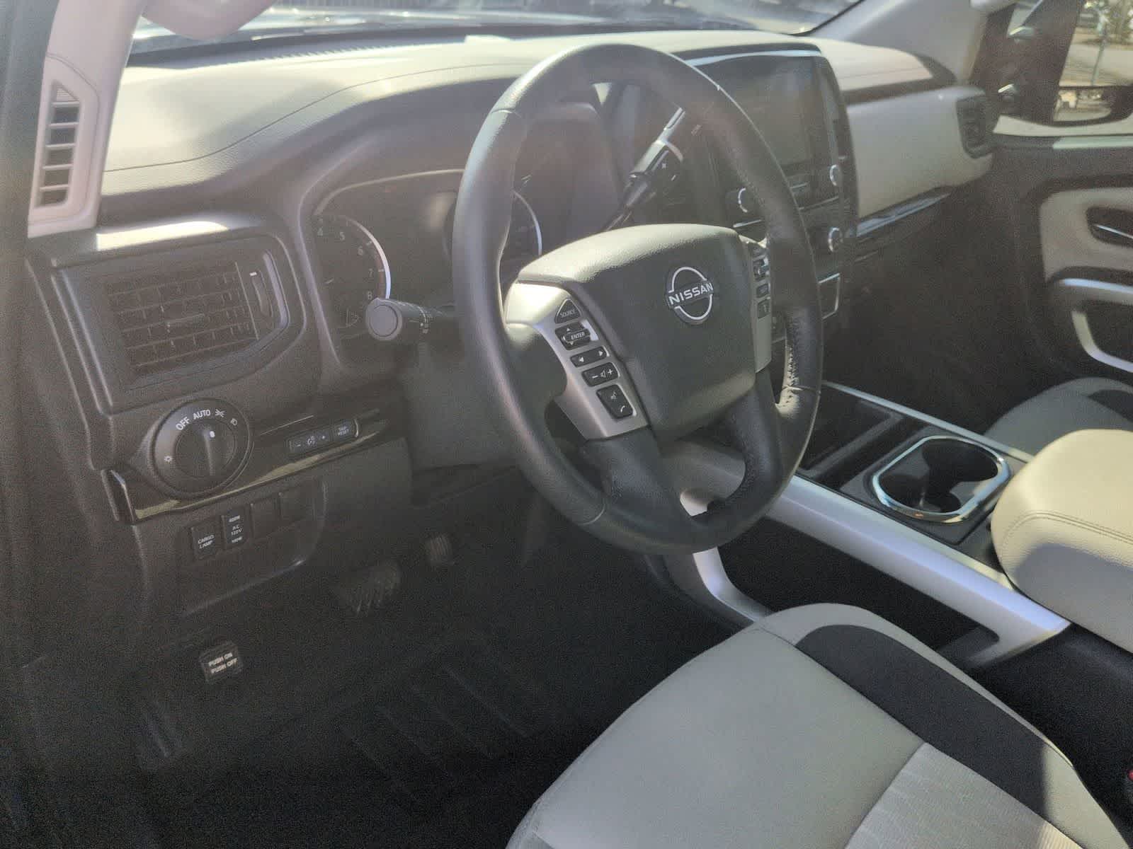 Thumbnail: 2024 Nissan Titan - 10