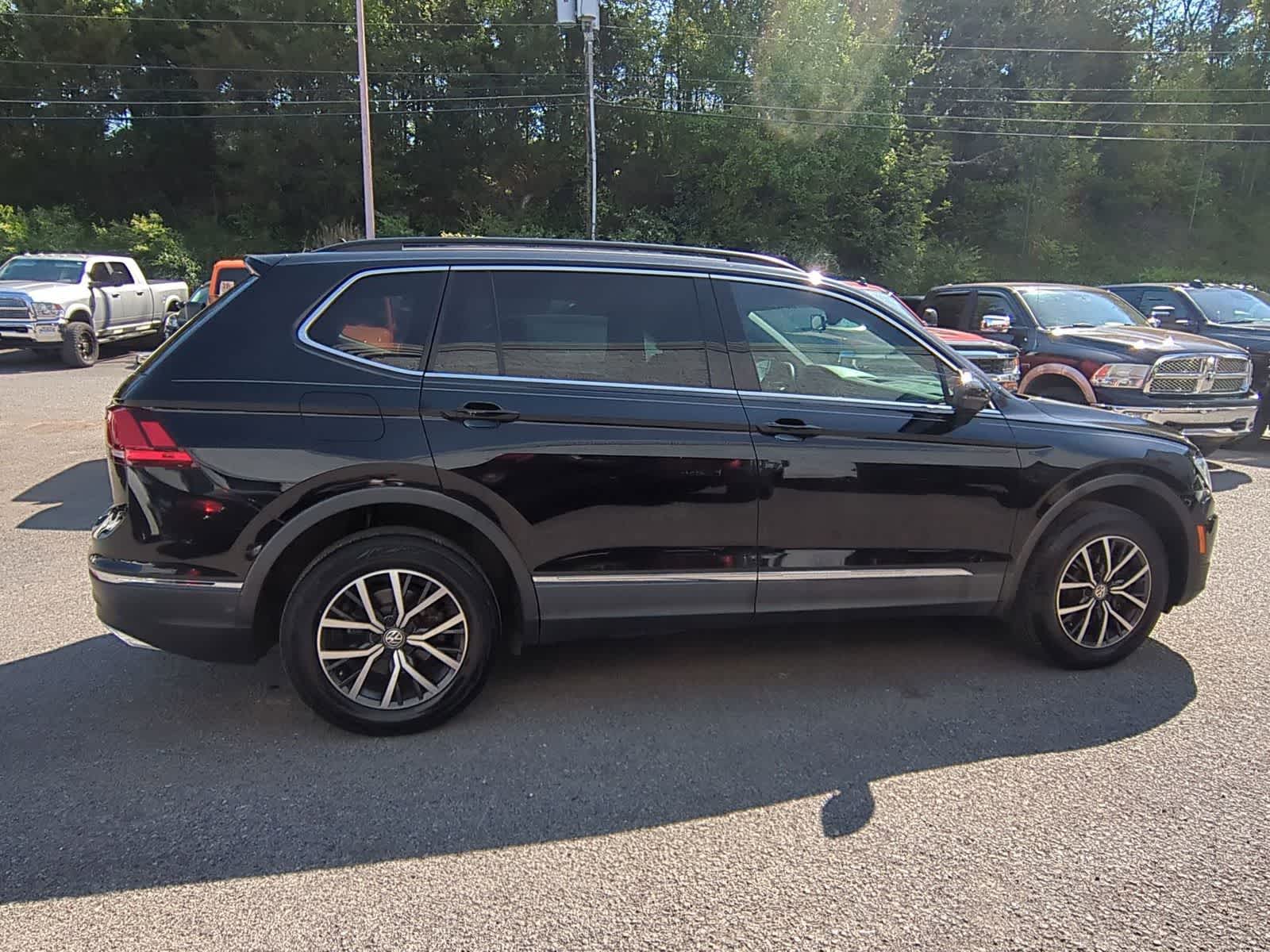 Thumbnail: 2020 Volkswagen Tiguan - 9