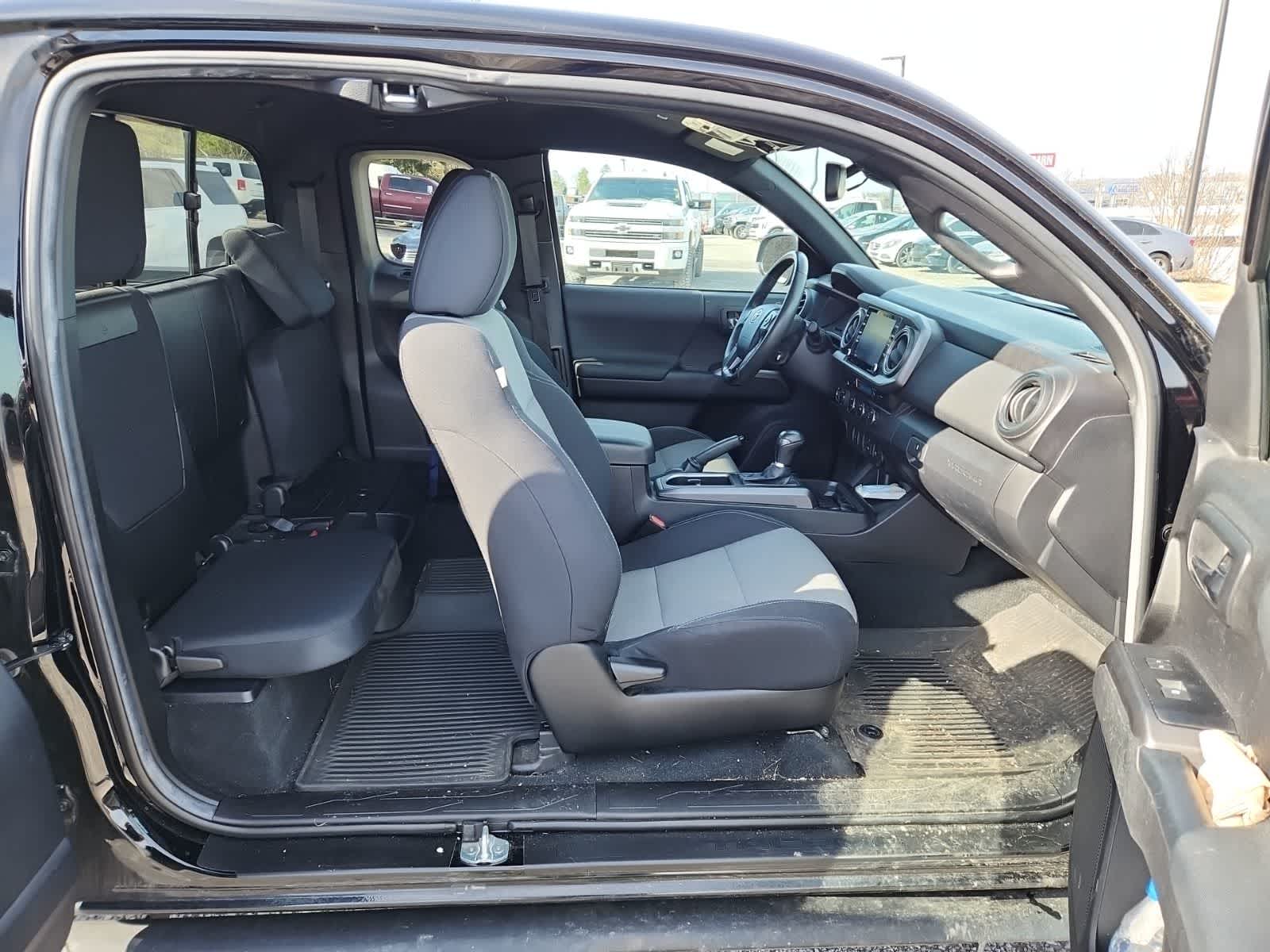 Thumbnail: 2023 Toyota Tacoma - 23