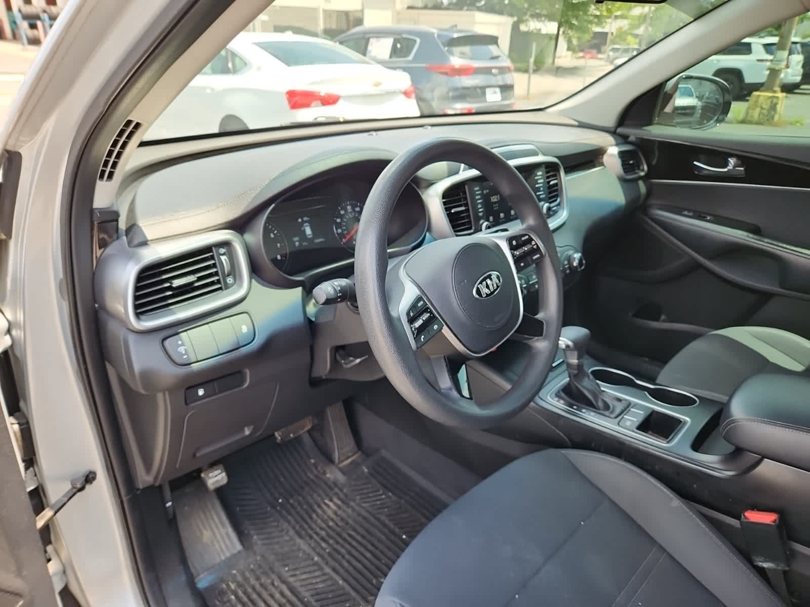 2019 Kia Sorento L 13