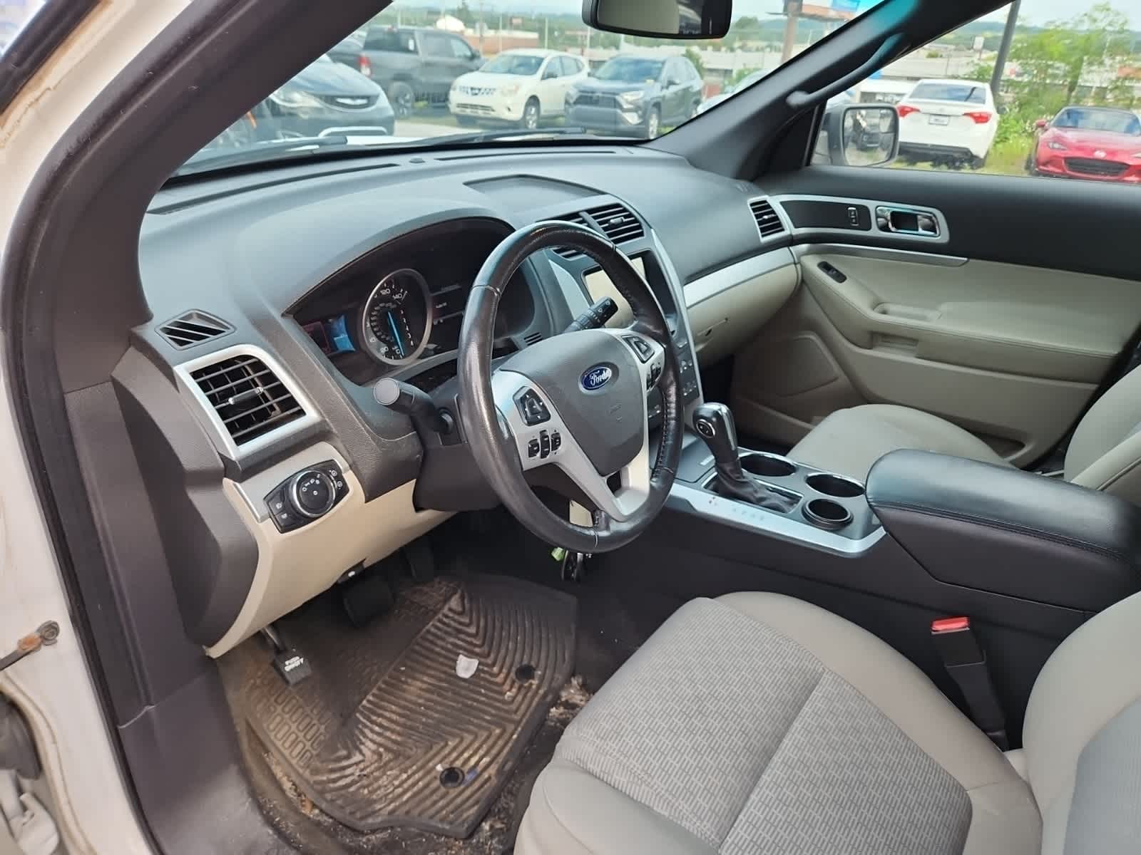 Thumbnail: 2012 Ford Explorer - 13