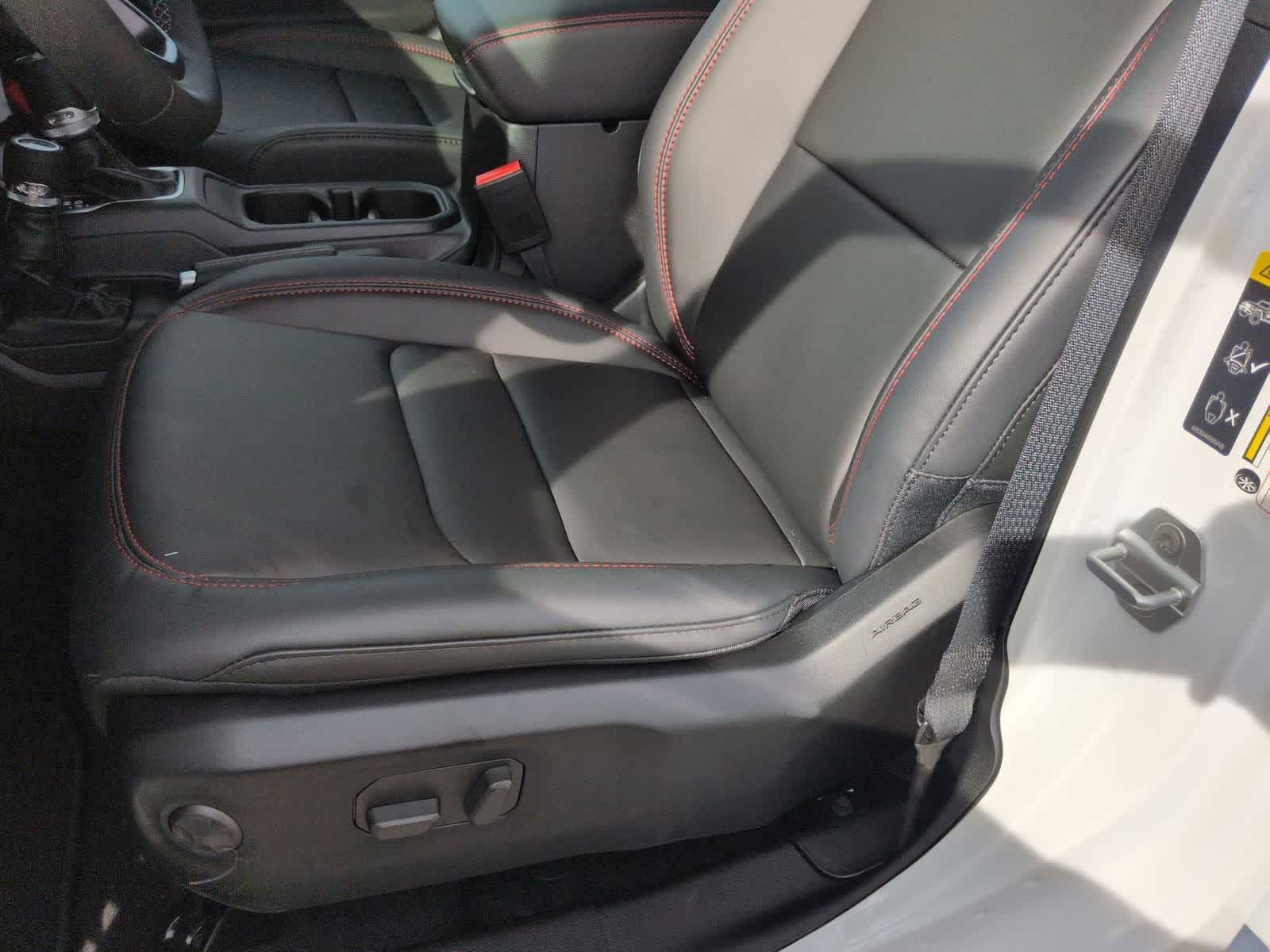 Thumbnail: 2026 Jeep Wrangler - 15