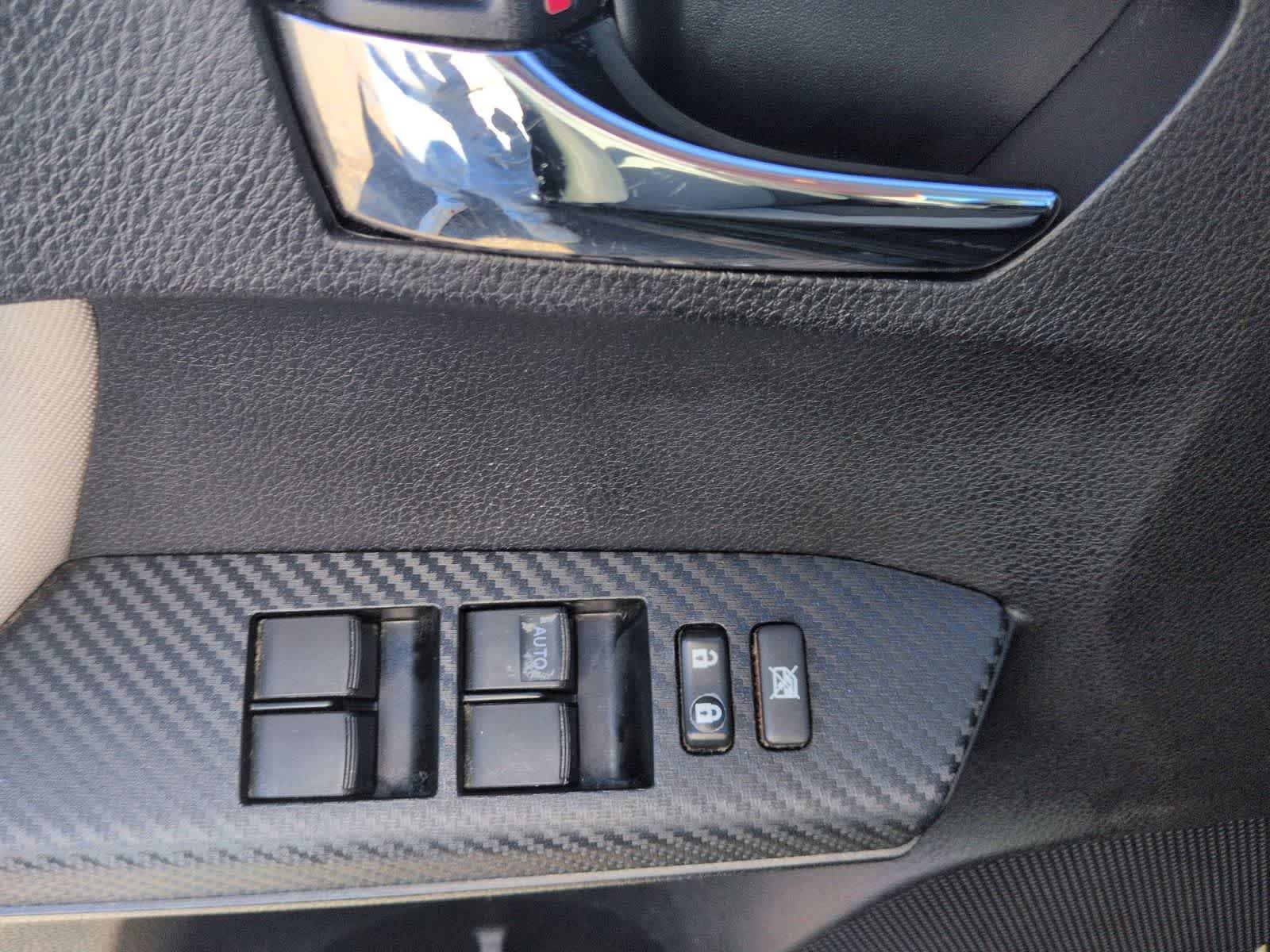 Thumbnail: 2015 Toyota RAV4 - 15