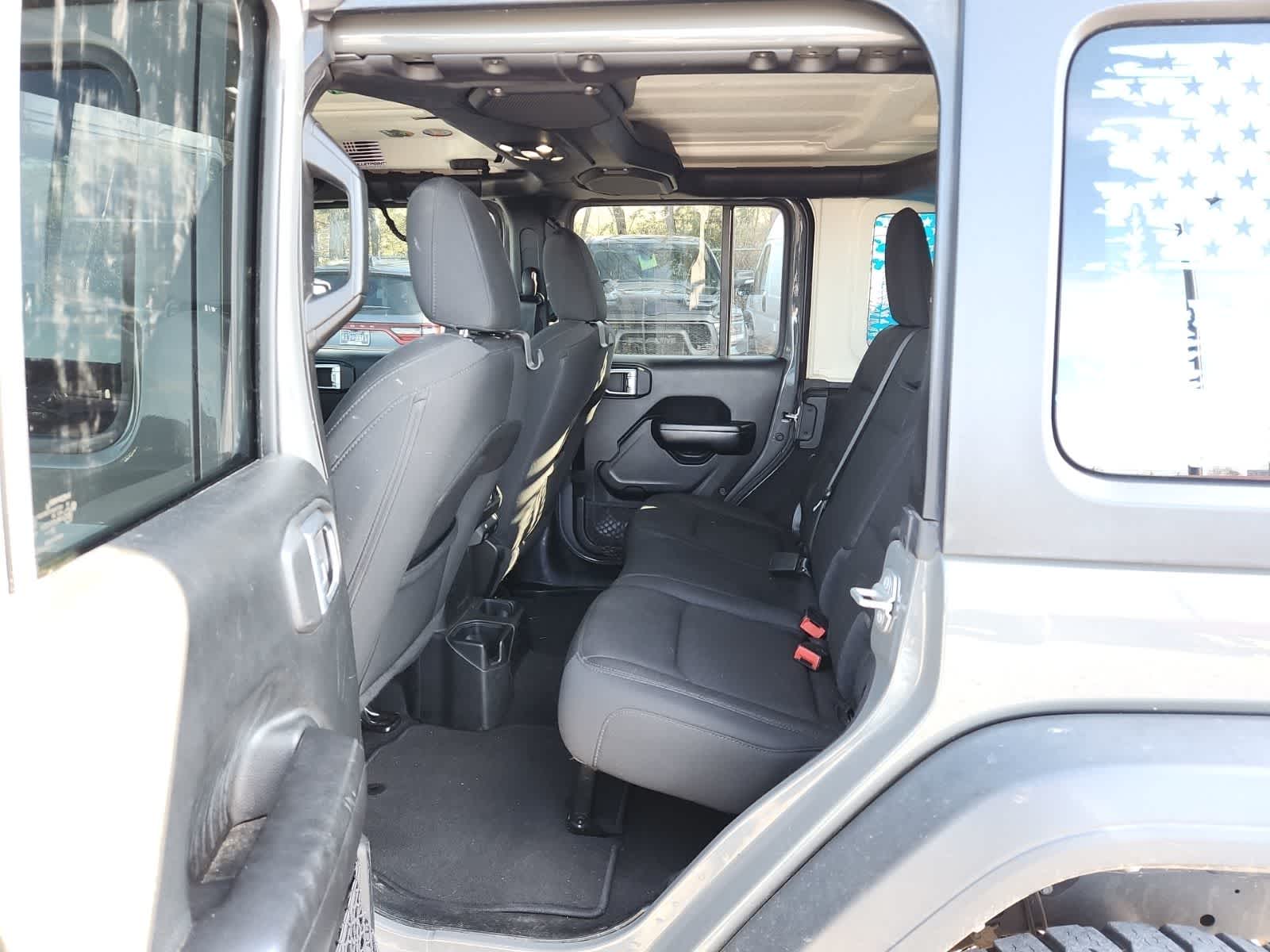 Thumbnail: 2021 Jeep Wrangler - 30