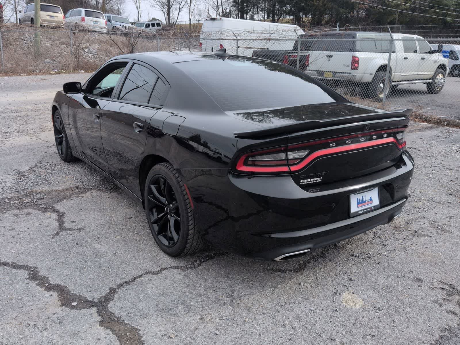 Thumbnail: 2017 Dodge Charger - 6