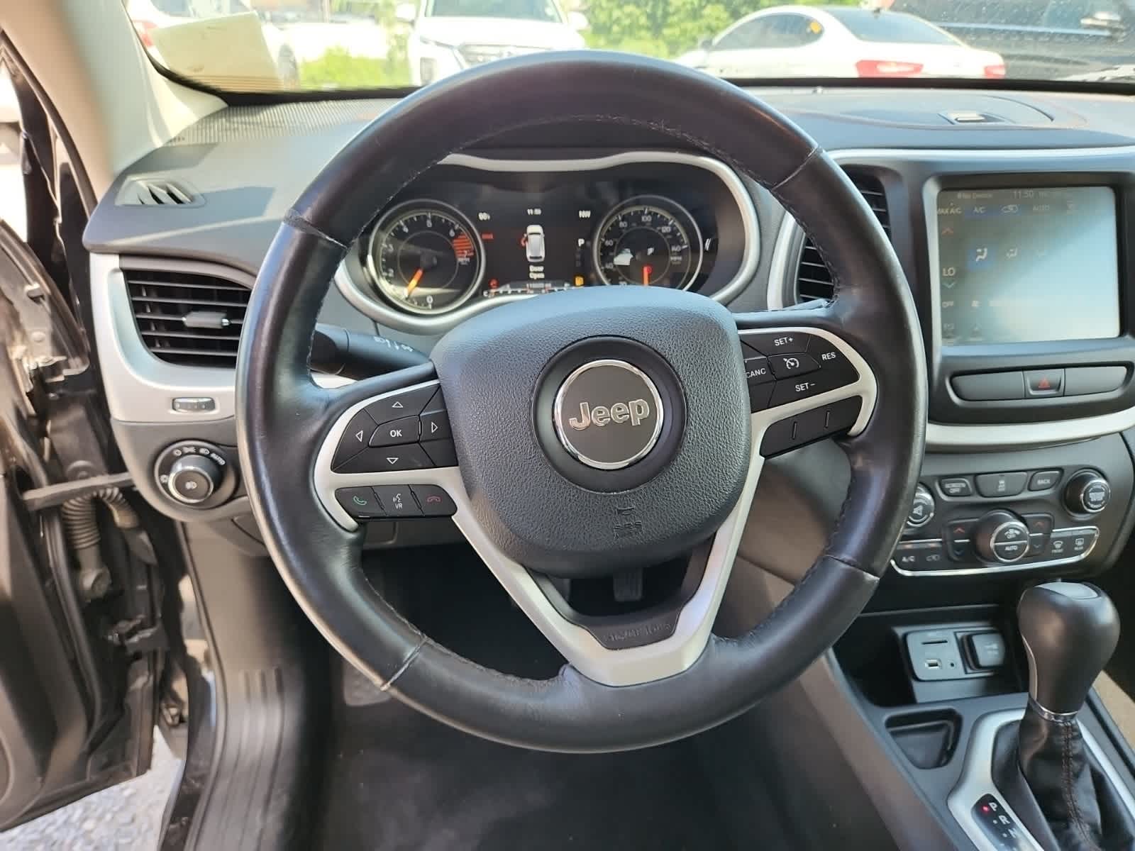 Thumbnail: 2016 Jeep Cherokee - 12