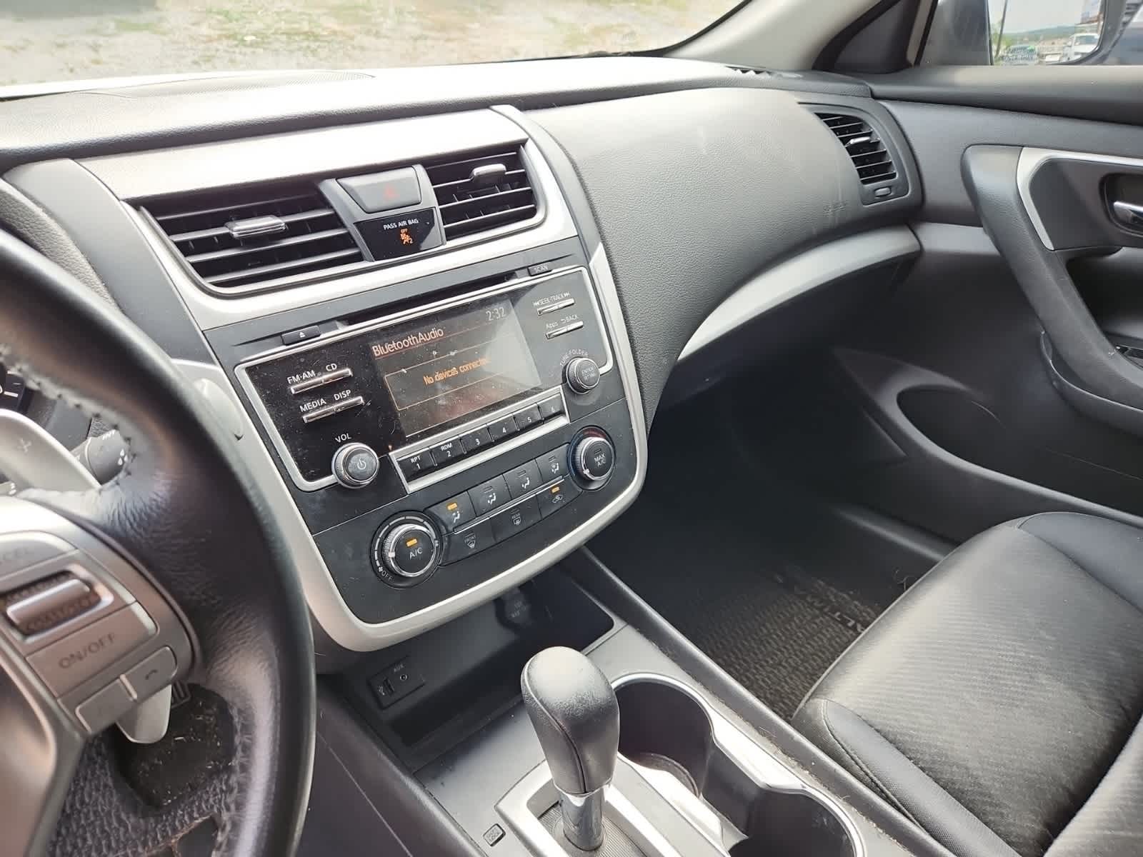 Thumbnail: 2016 Nissan Altima - 10