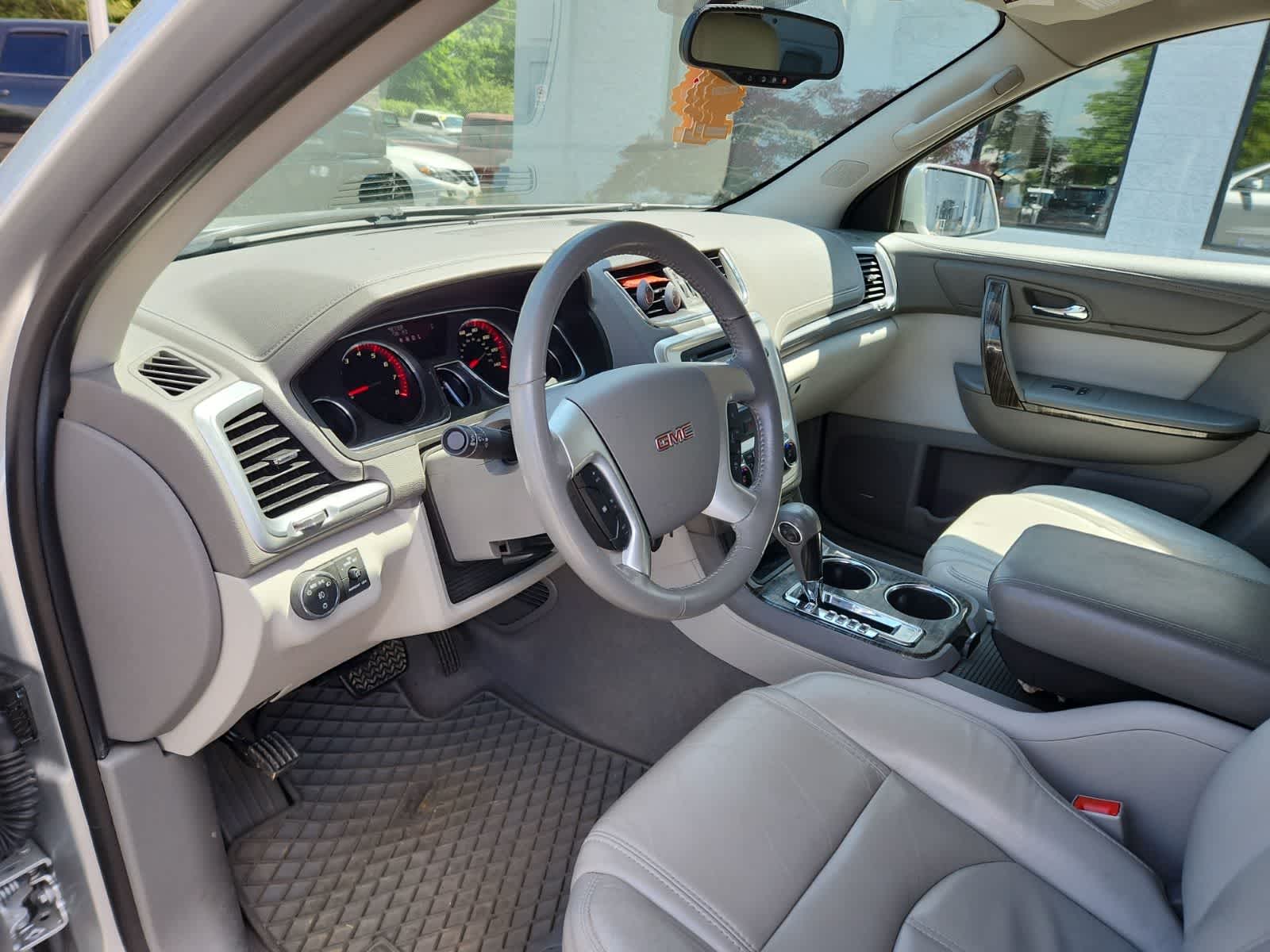 Thumbnail: 2014 GMC Acadia - 13