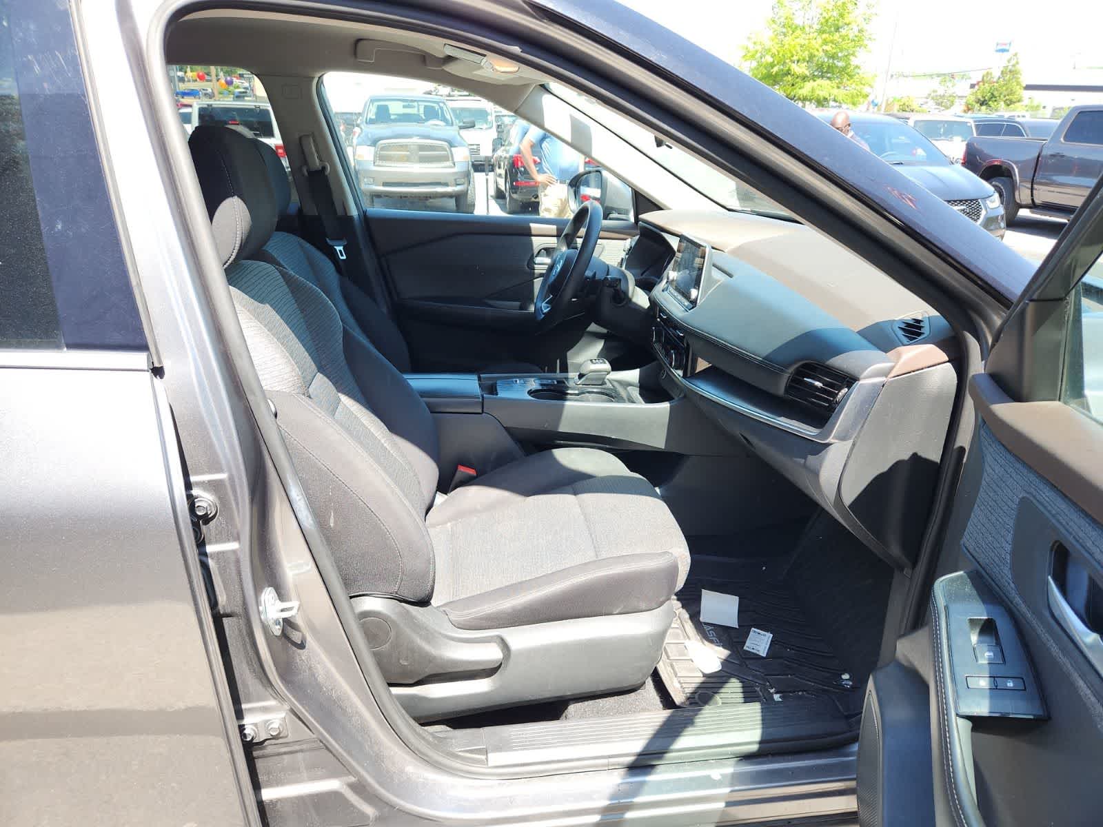 Thumbnail: 2021 Nissan Rogue - 21