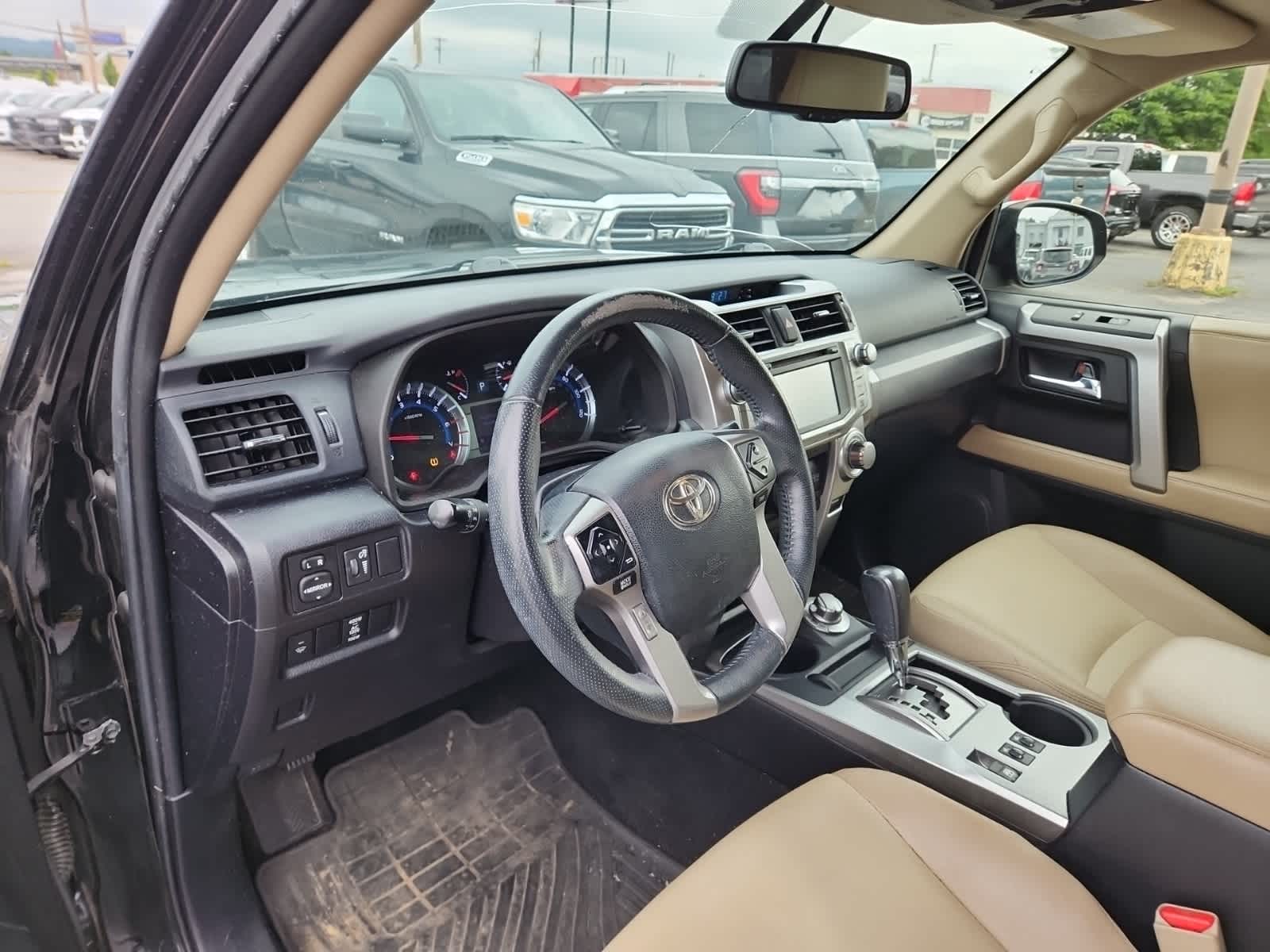 2016 Toyota 4Runner SR5 13