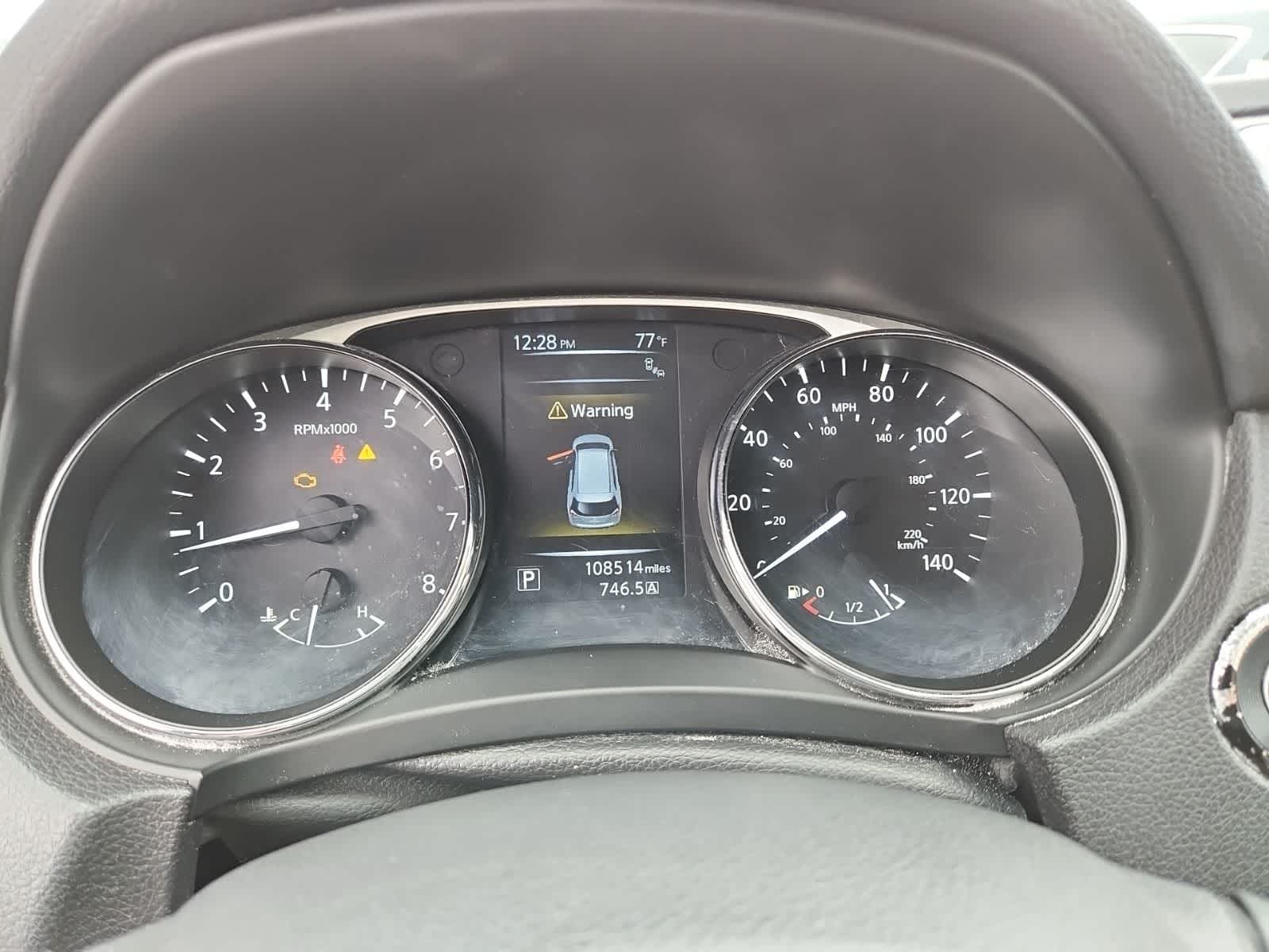 Thumbnail: 2016 Nissan Rogue - 9