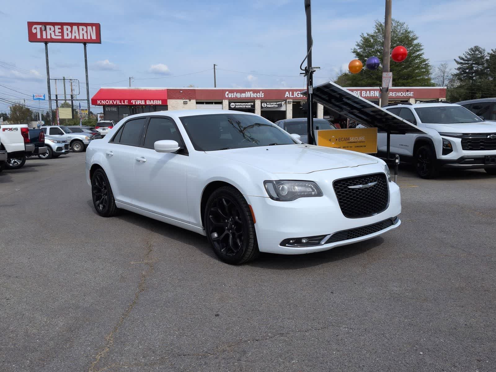 Thumbnail: 2019 Chrysler 300 - 2