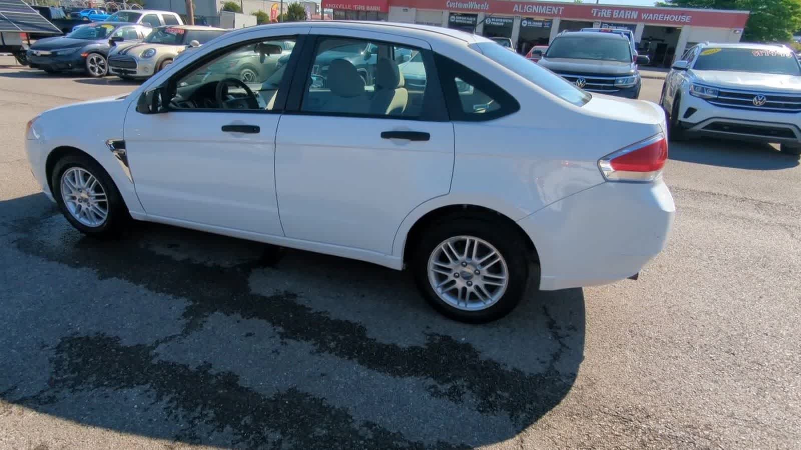 Thumbnail: 2008 Ford Focus - 6