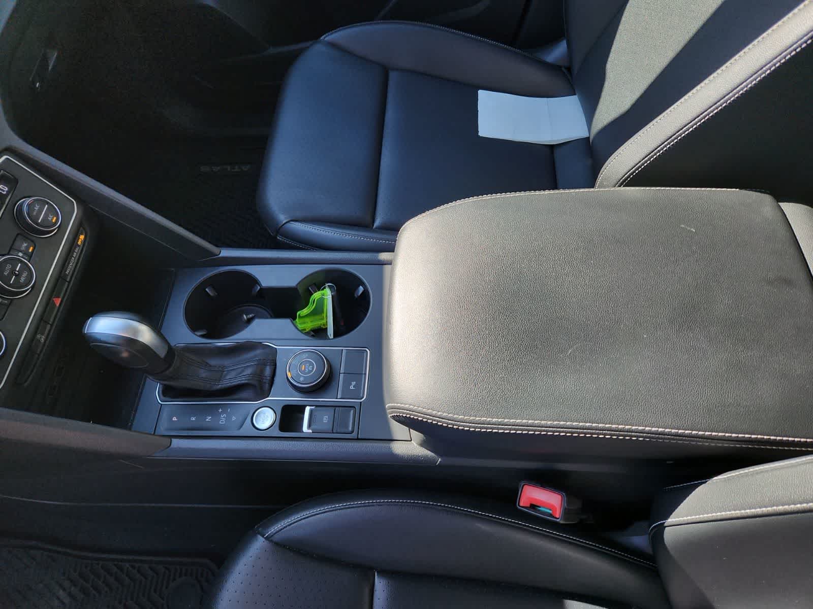 Thumbnail: 2021 Volkswagen Atlas - 11