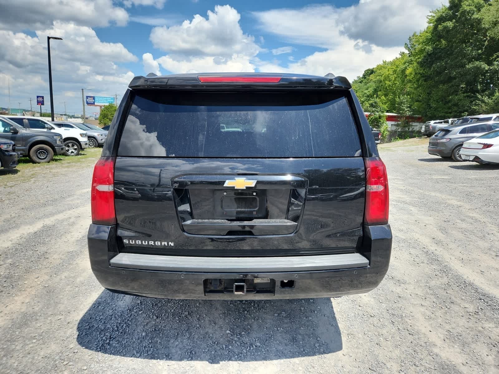 Thumbnail: 2016 Chevrolet Suburban - 4