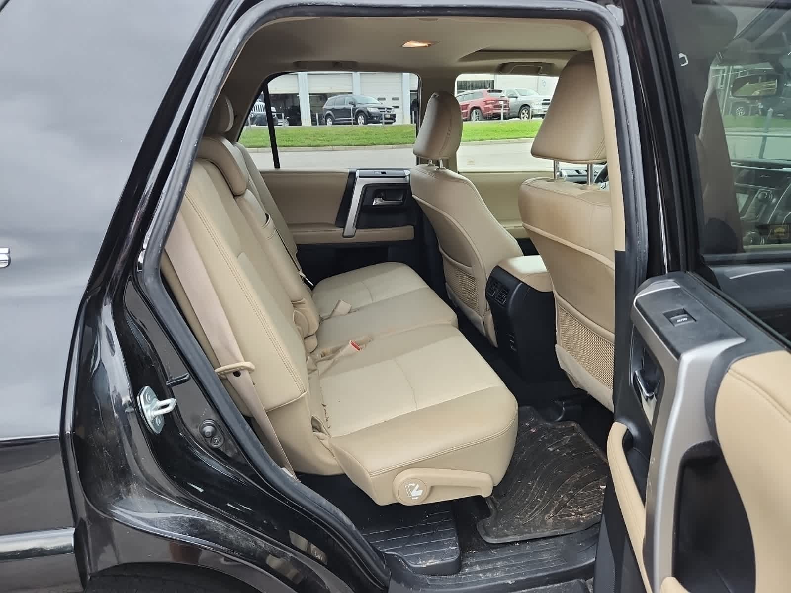 2016 Toyota 4Runner SR5 23