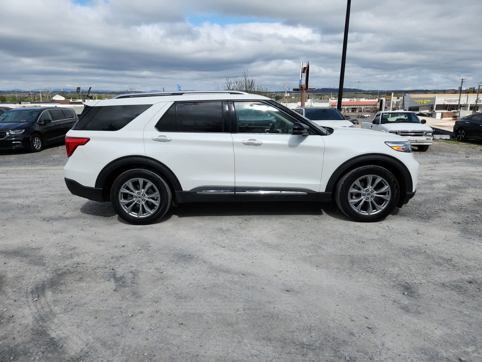 Thumbnail: 2020 Ford Explorer - 8
