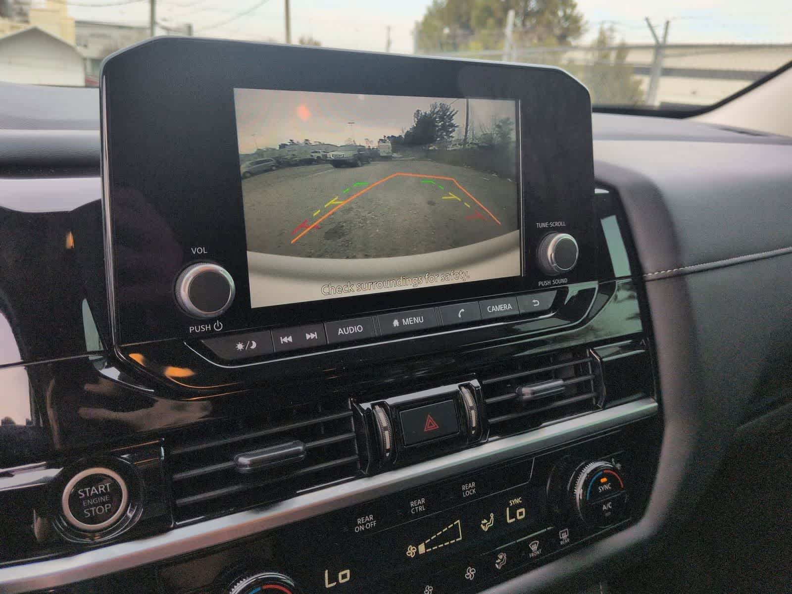 Thumbnail: 2024 Nissan Pathfinder - 27