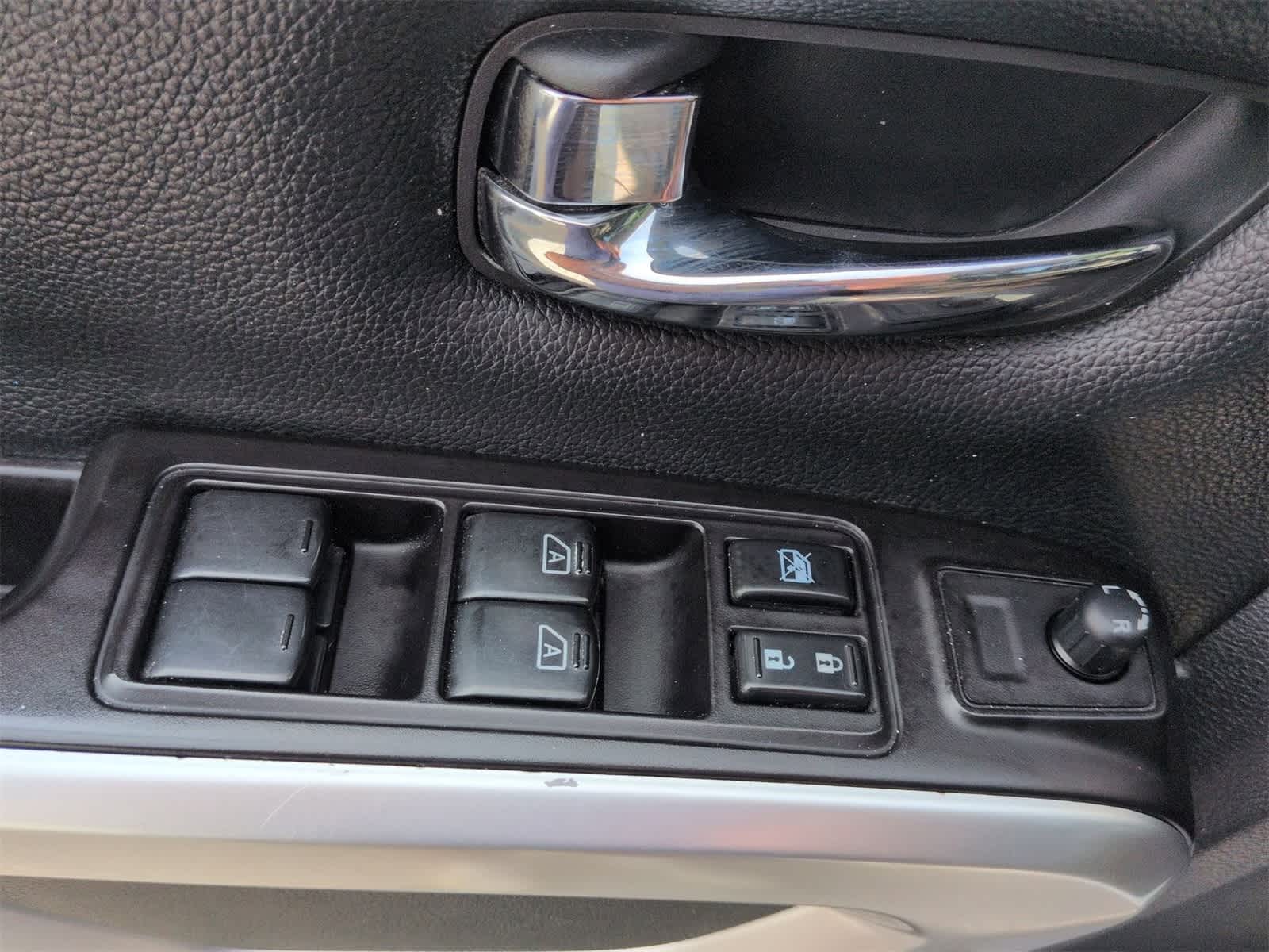Thumbnail: 2019 Nissan Titan - 15