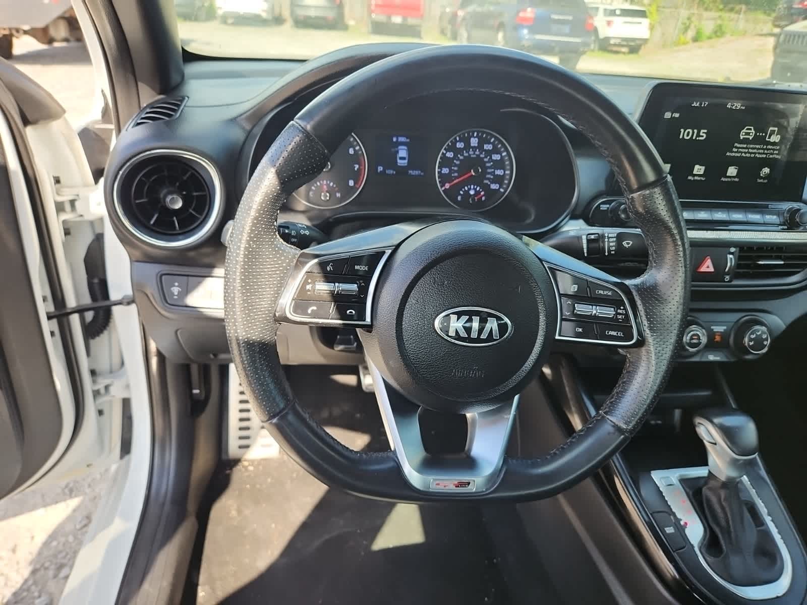 Thumbnail: 2021 Kia Forte - 12