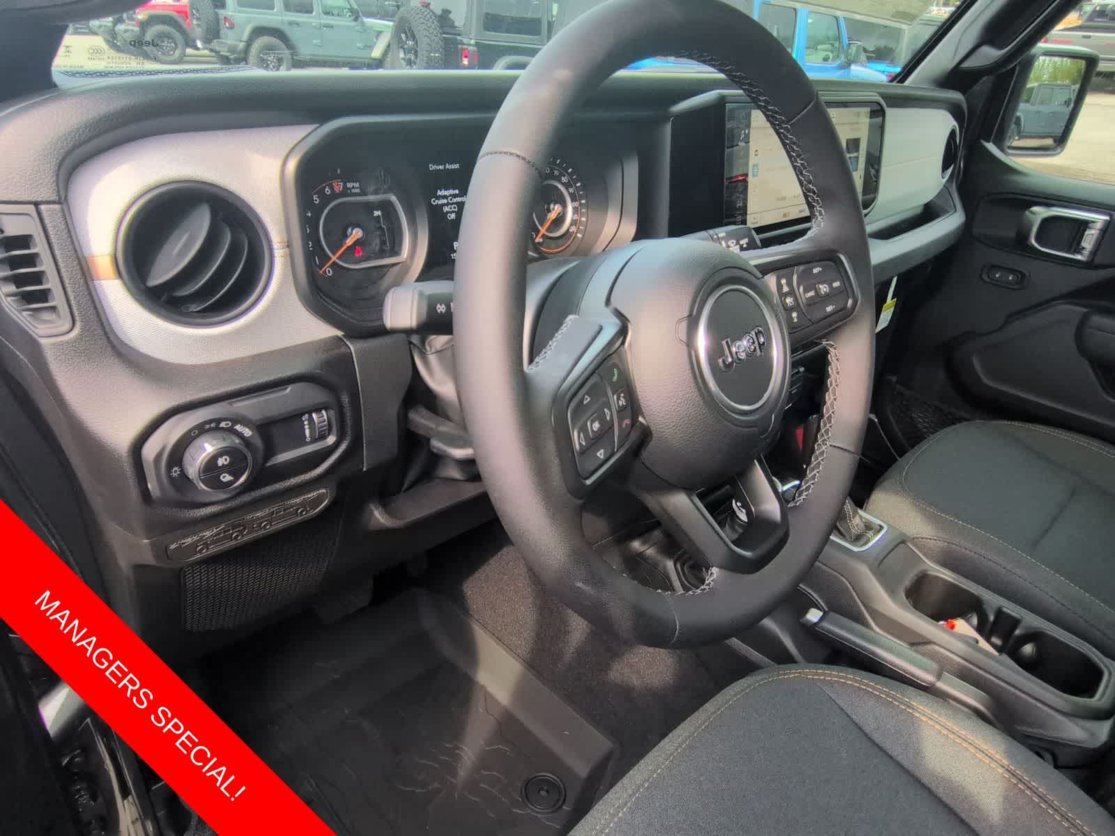 Thumbnail: 2025 Jeep Gladiator - 10