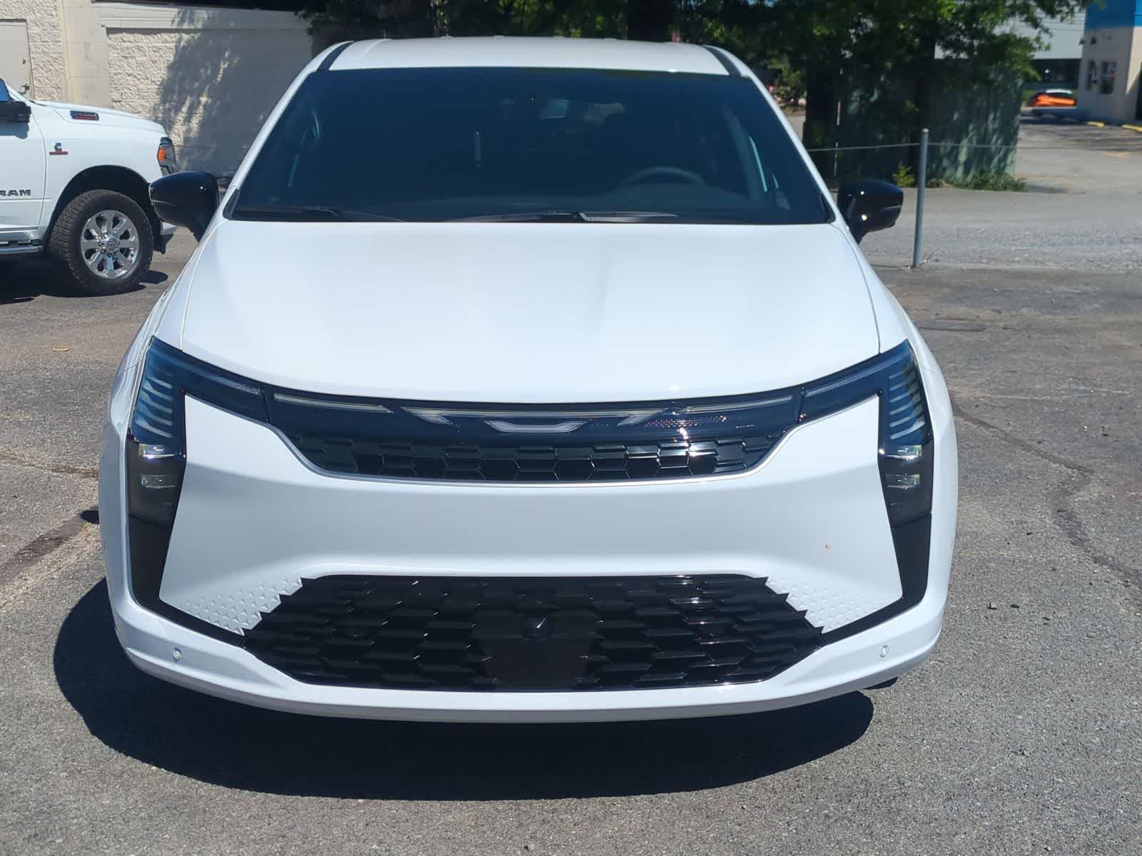 Thumbnail: 2027 Chrysler Pacifica - 3