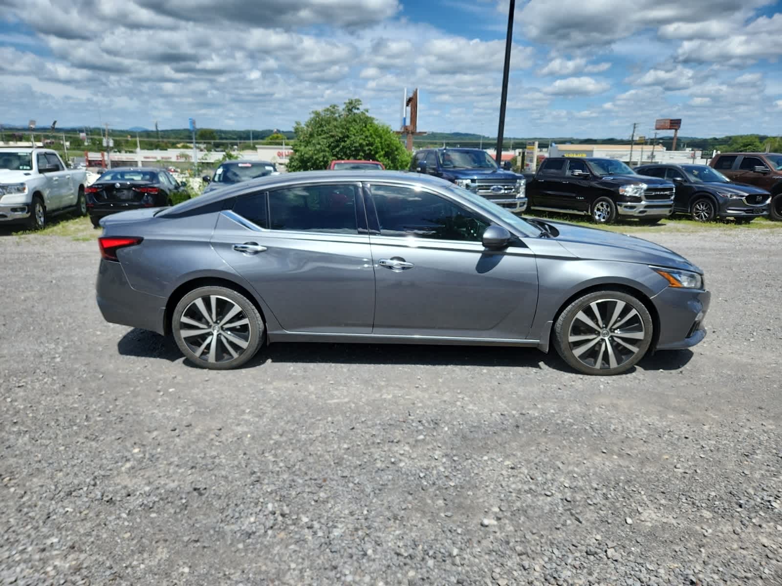 Thumbnail: 2020 Nissan Altima - 6