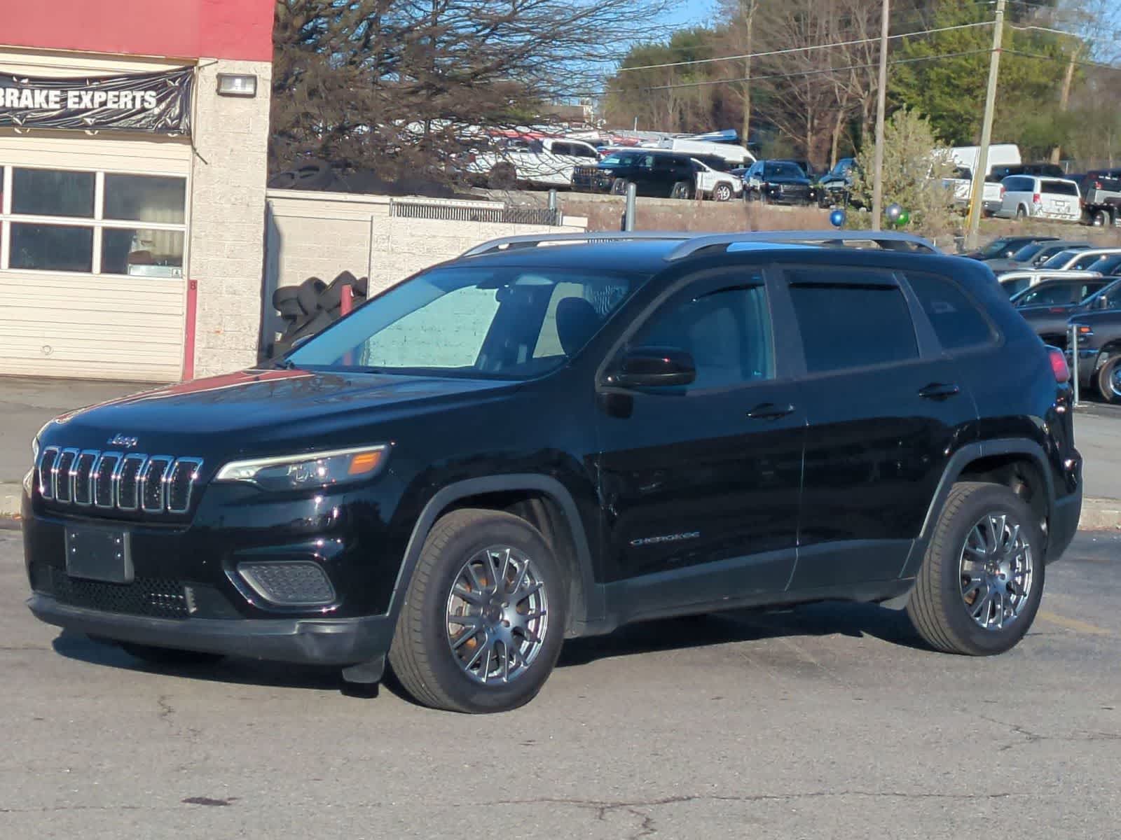 Thumbnail: 2020 Jeep Cherokee - 4