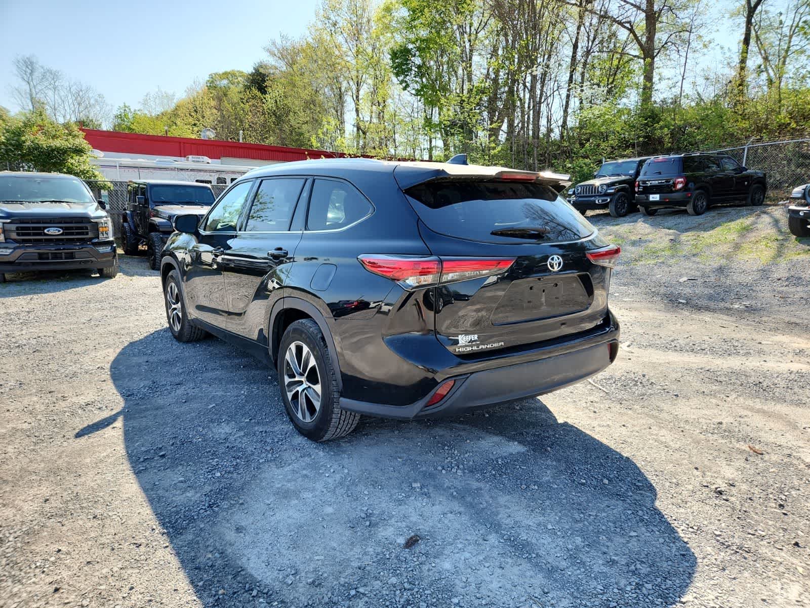 Thumbnail: 2021 Toyota Highlander - 3