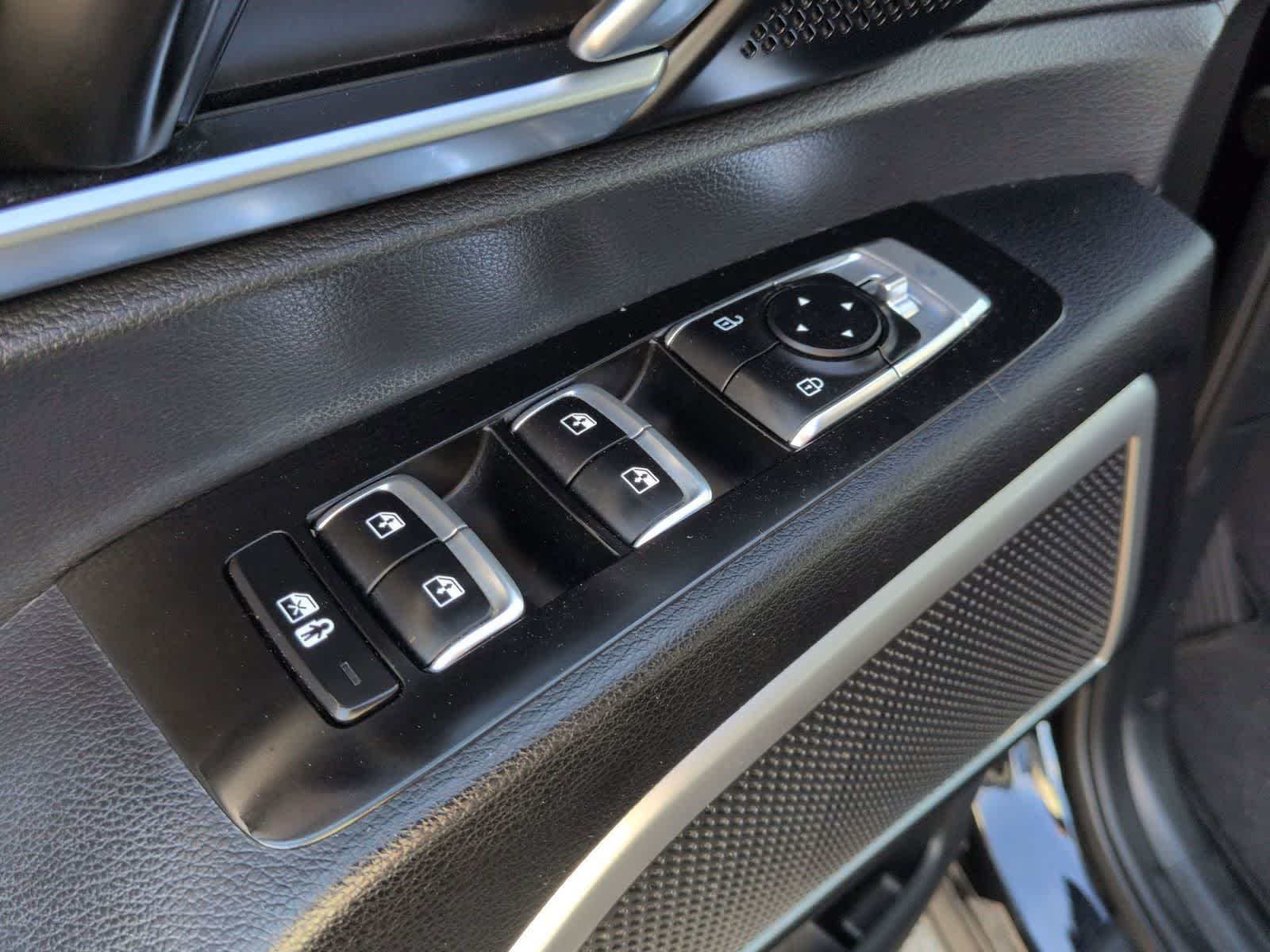 Thumbnail: 2021 Kia Telluride - 17