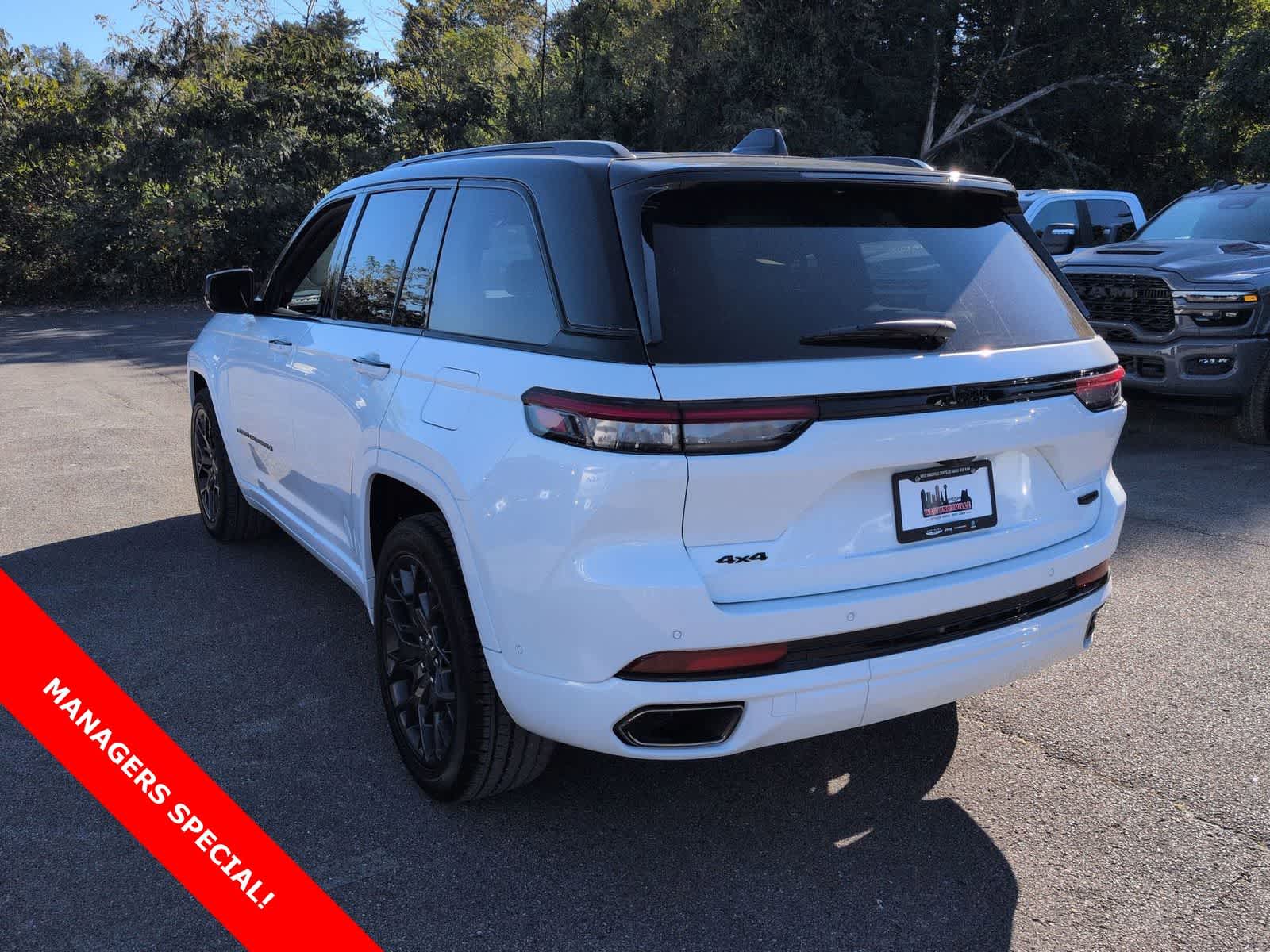 Thumbnail: 2025 Jeep Grand Cherokee - 6