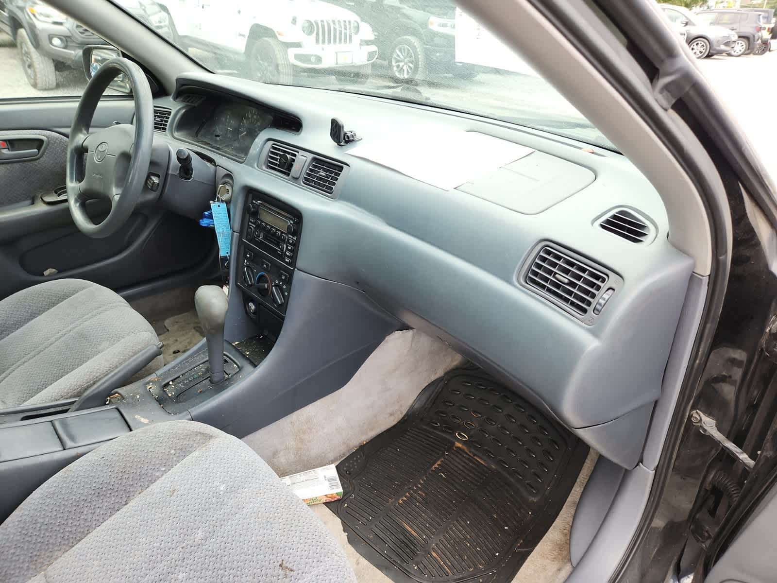Thumbnail: 2000 Toyota Camry - 17