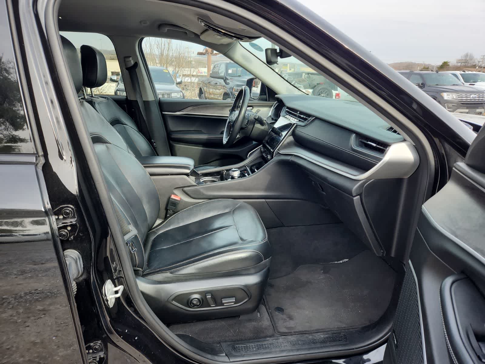 Thumbnail: 2021 Jeep Grand Cherokee L - 21