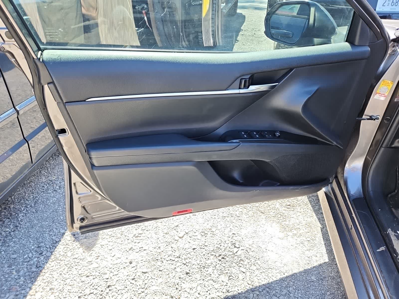 Thumbnail: 2020 Toyota Camry - 16