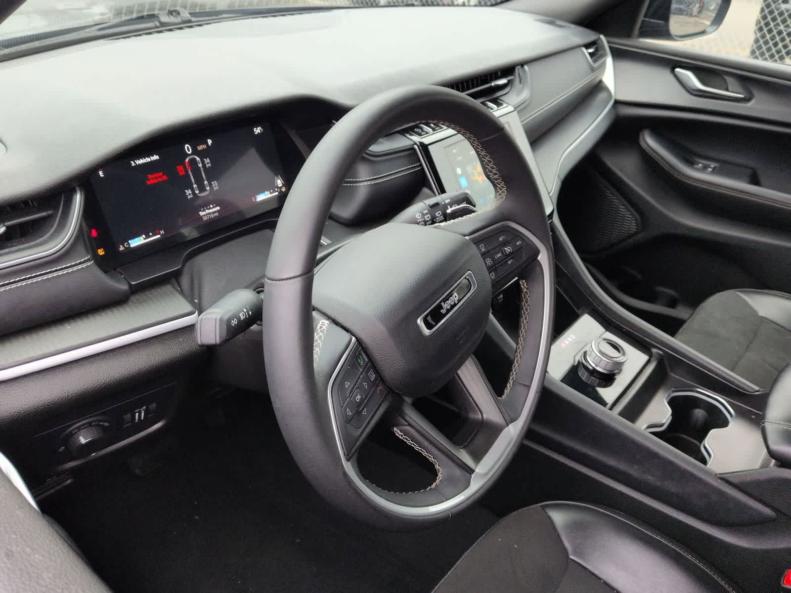 Thumbnail: 2024 Jeep Grand Cherokee L - 10