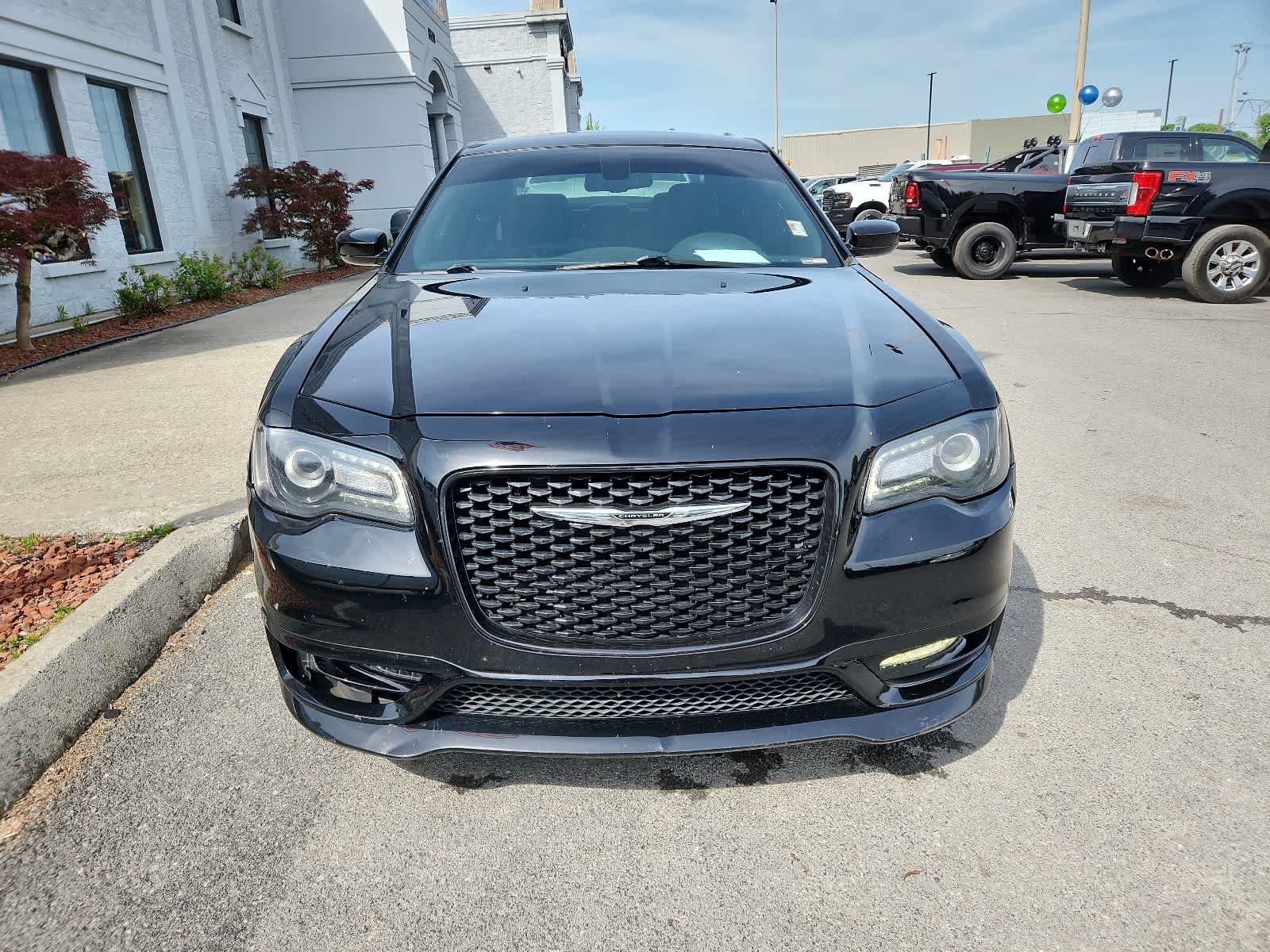Thumbnail: 2017 Chrysler 300 - 8