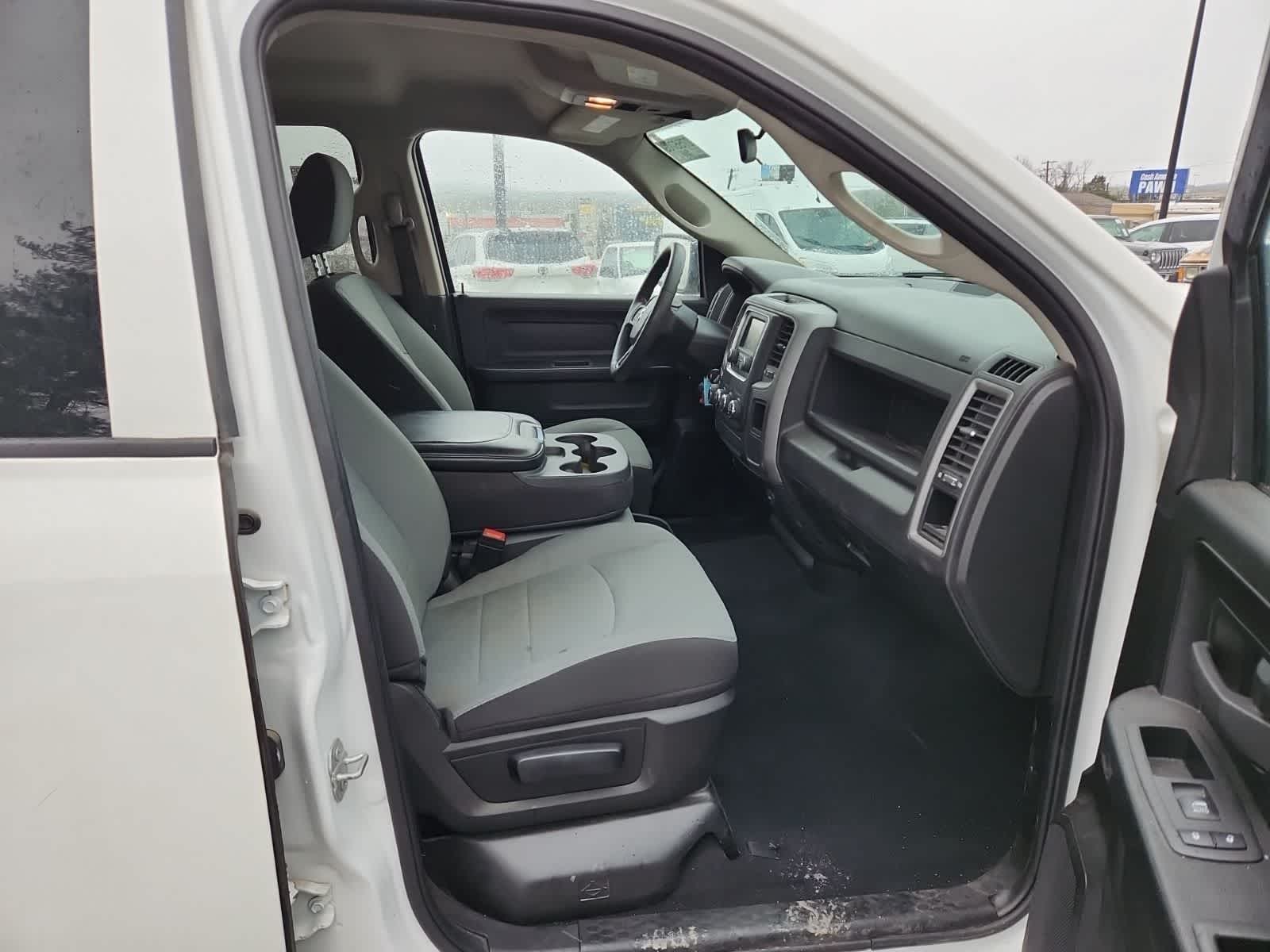 Thumbnail: 2022 RAM 1500 Classic - 21