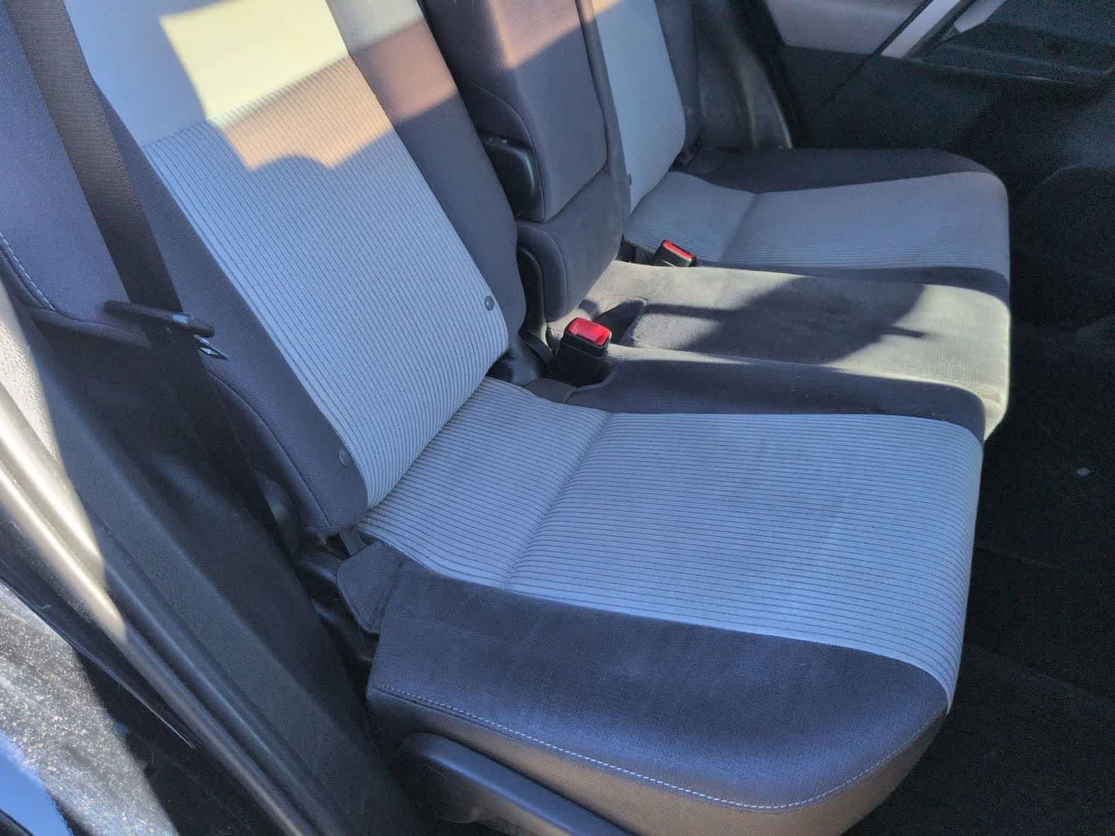 Thumbnail: 2015 Toyota RAV4 - 18