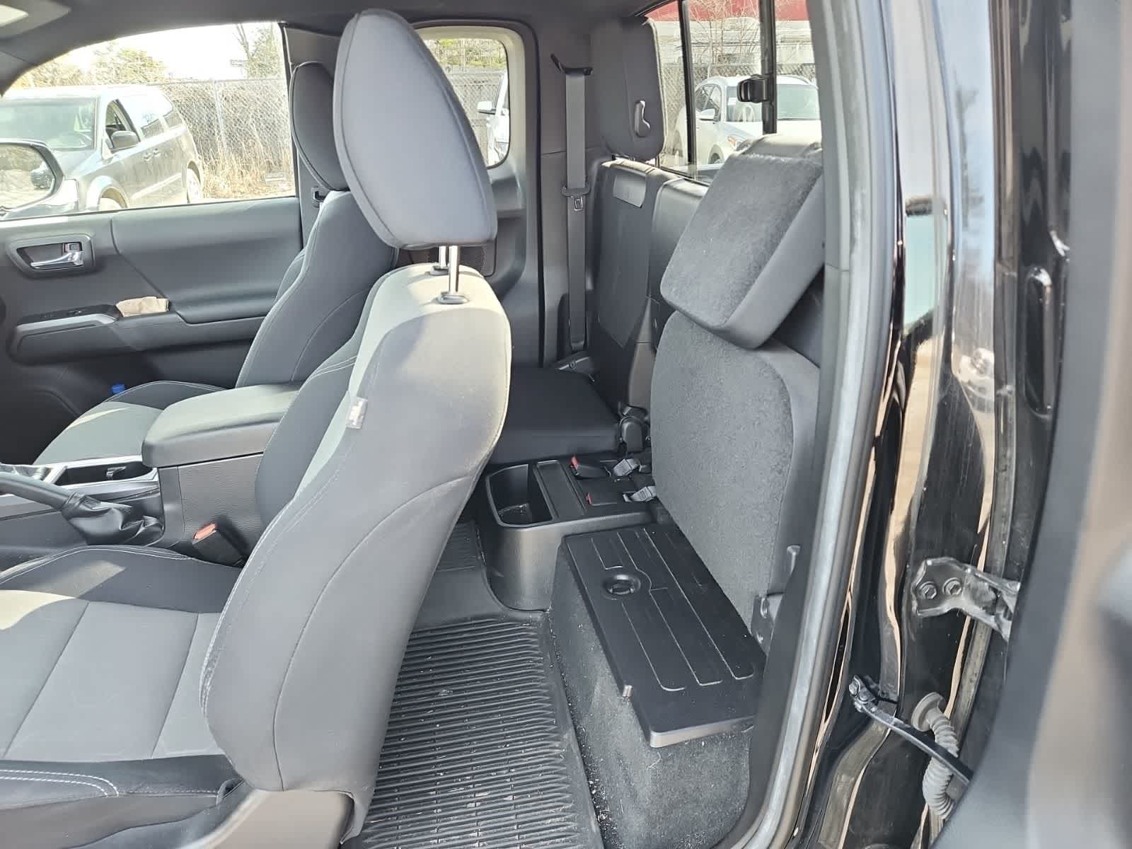 Thumbnail: 2023 Toyota Tacoma - 27