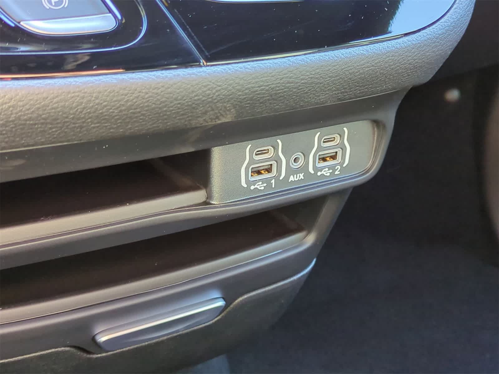 Thumbnail: 2025 Chrysler Pacifica - 30