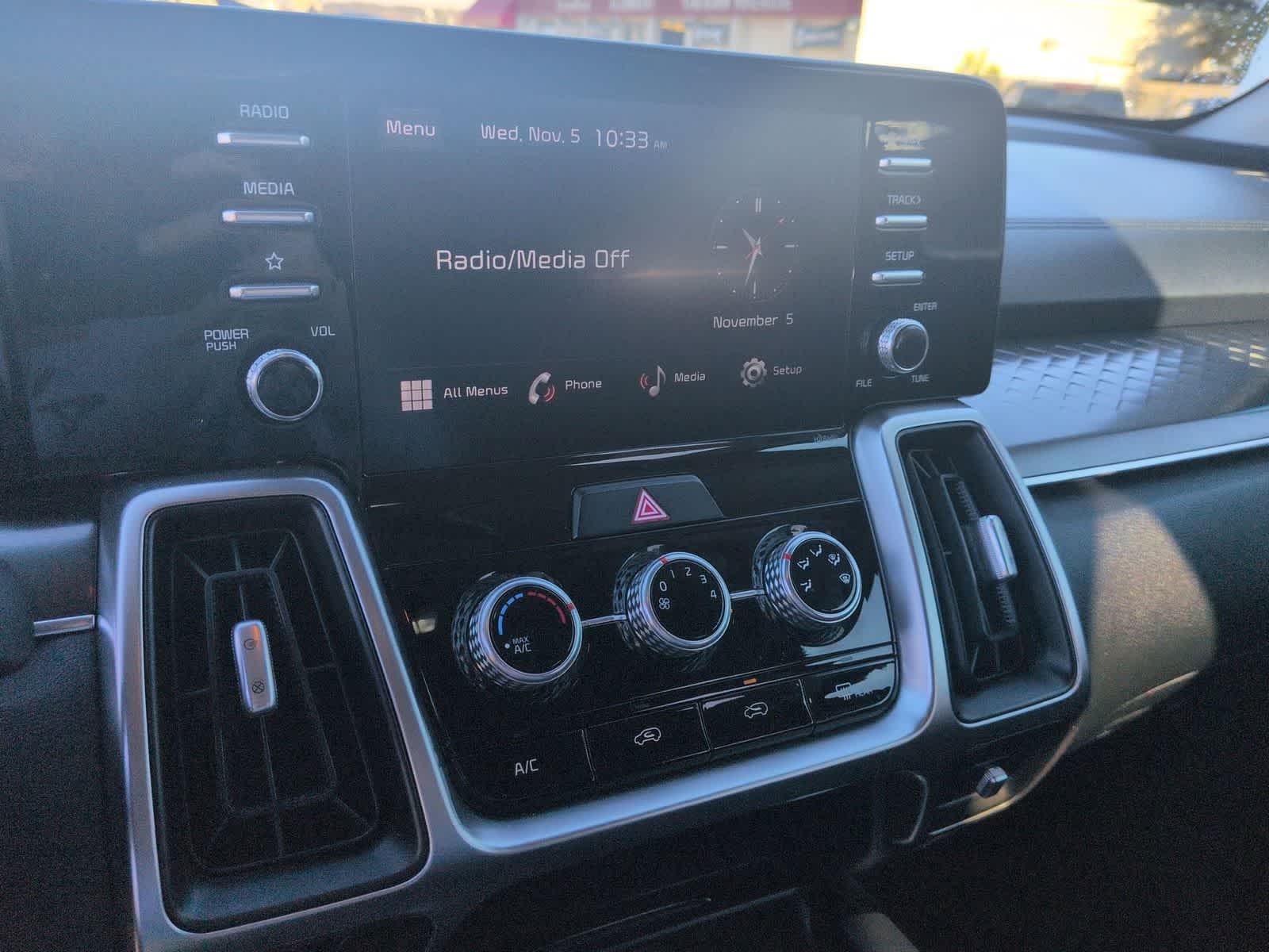 Thumbnail: 2022 Kia Sorento - 26