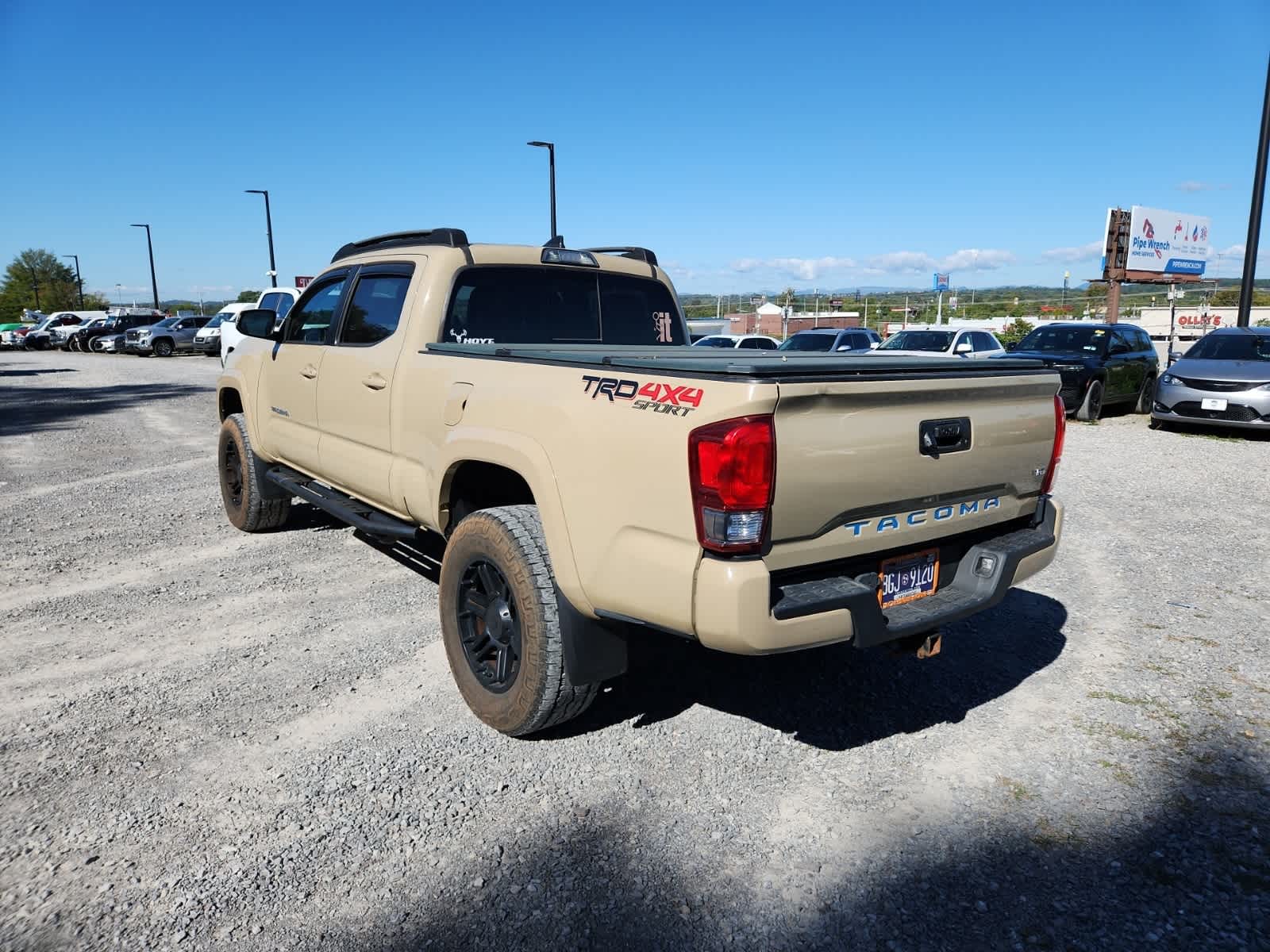 Thumbnail: 2017 Toyota Tacoma - 3