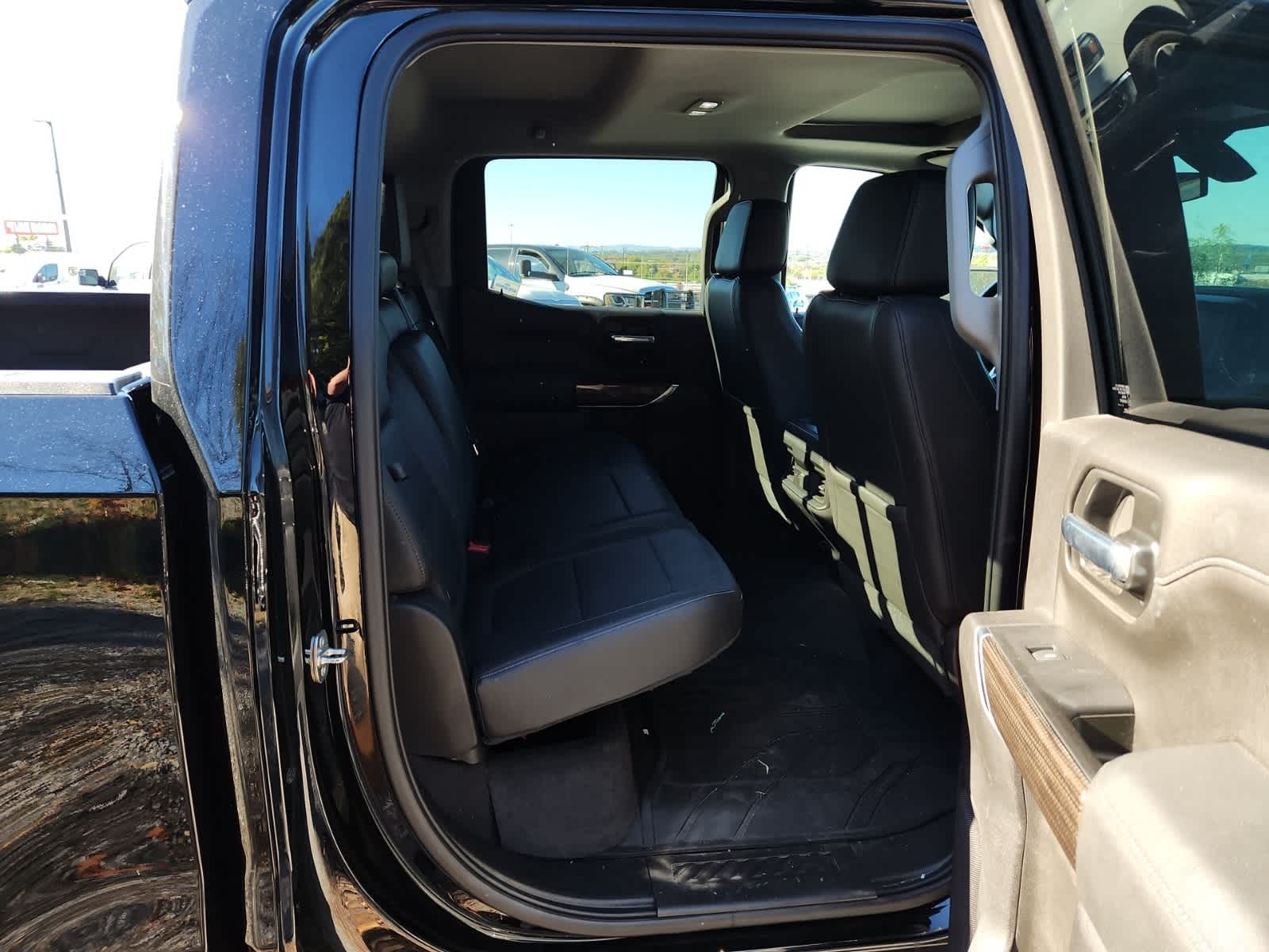 Thumbnail: 2019 Chevrolet Silverado 1500 - 23