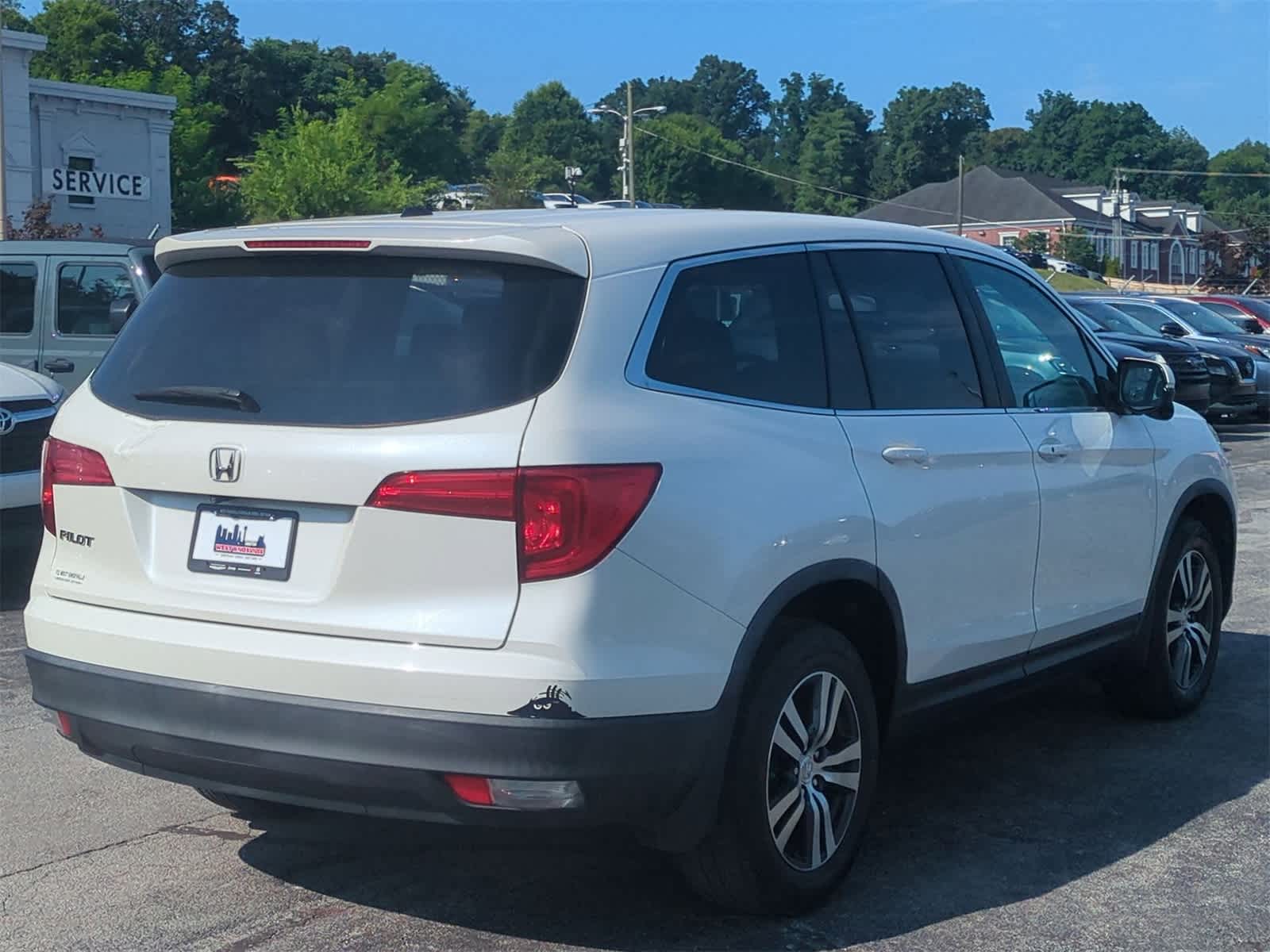 Thumbnail: 2018 Honda Pilot - 8