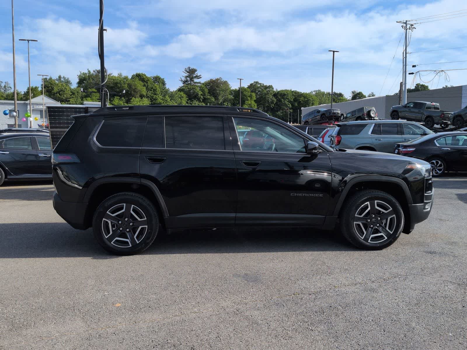 Thumbnail: 2026 Jeep Cherokee - 9