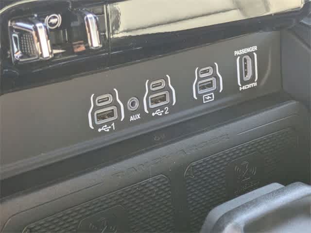 Thumbnail: 2025 RAM 1500 - 32